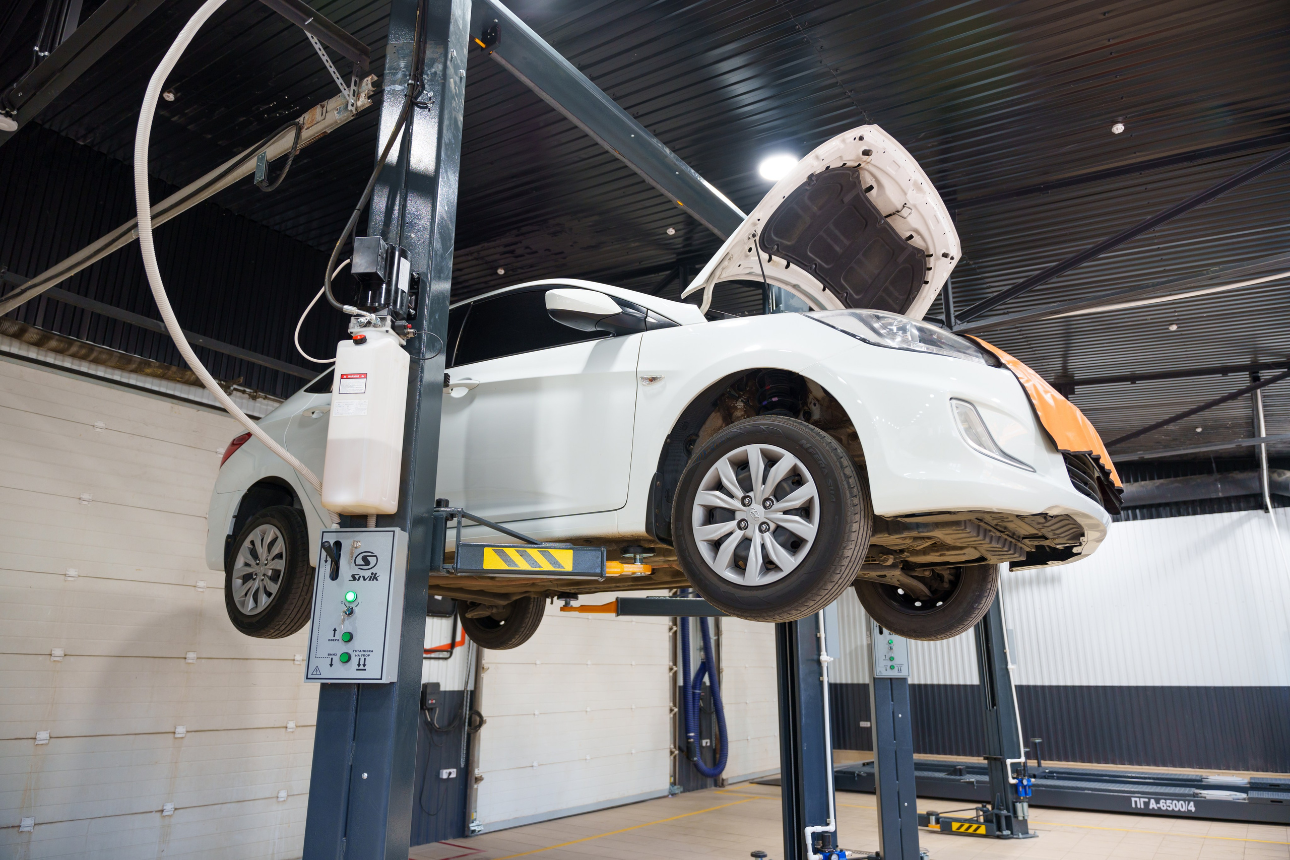 Интерьерная фотосъемка автосервиса Fit Service в Краснодаре — Профессиональная фотосъемка интерьера техцентра в Краснодаресеть СТО. Шедевры для Вас! Фотограф и Видеограф в Краснодаре Пахиев Руслан