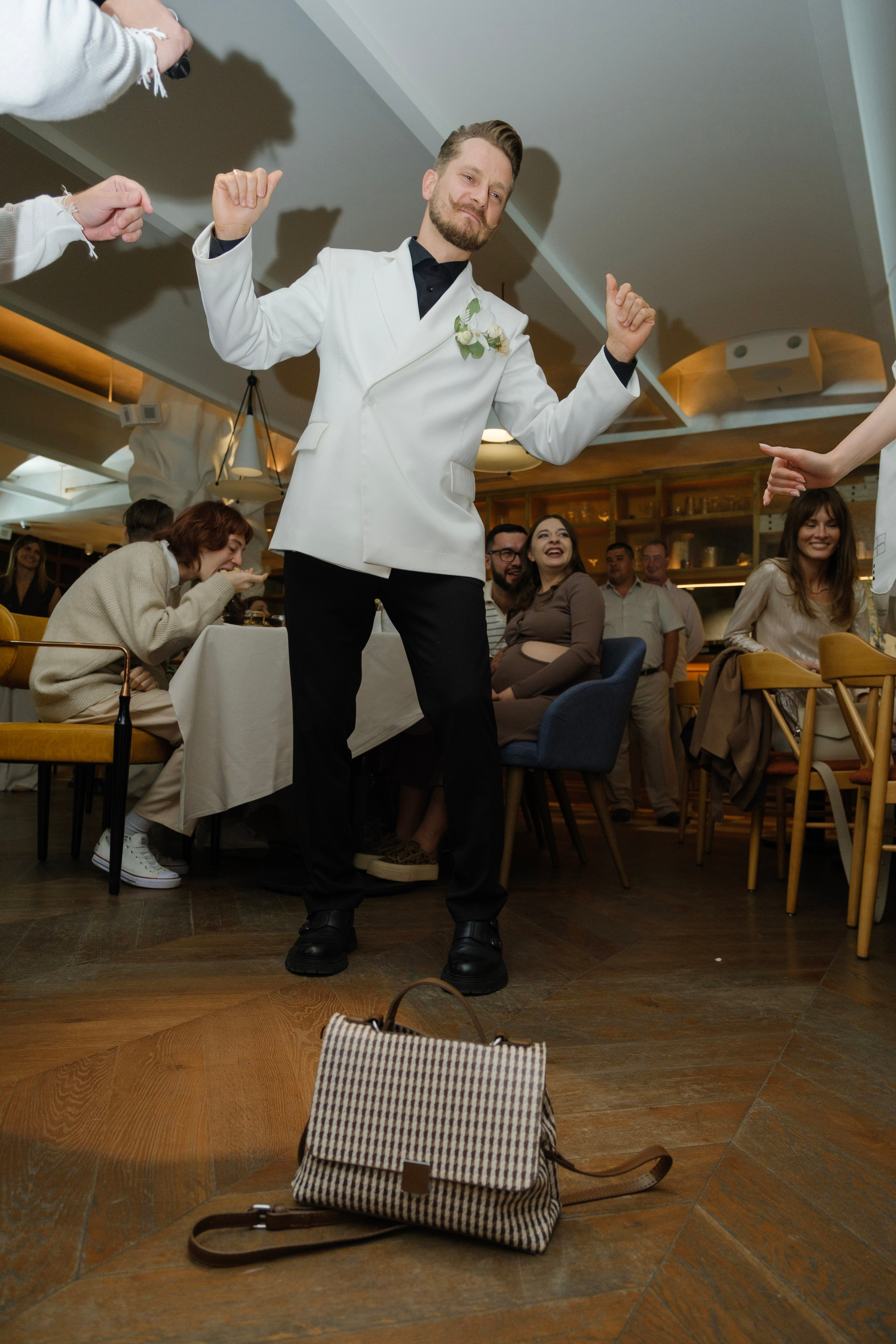 Alexander Alina. Wedding photographer