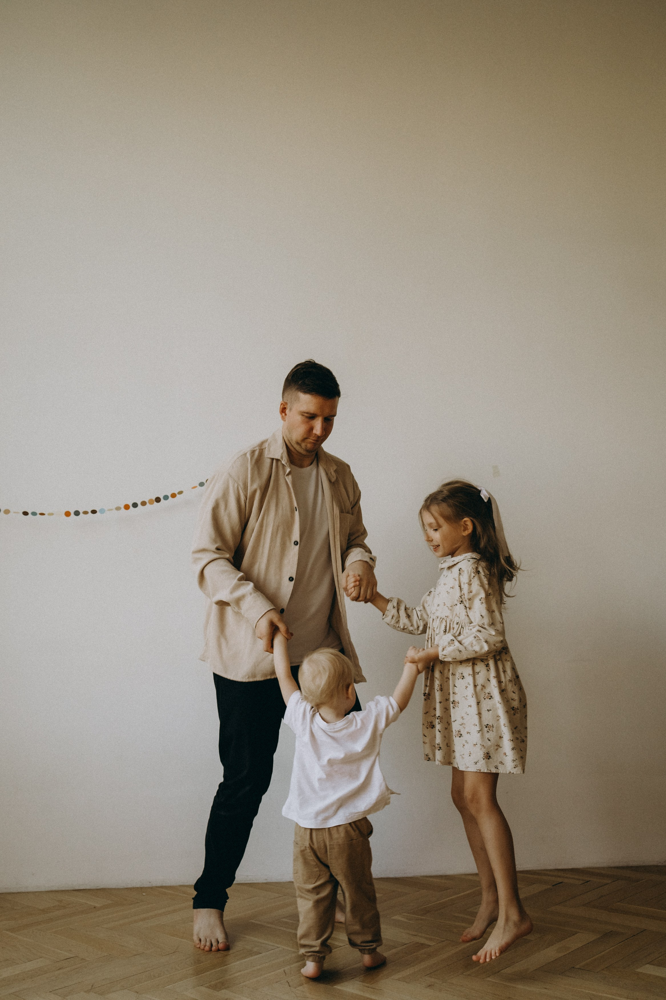 Никита, Николь, Миша. Главная