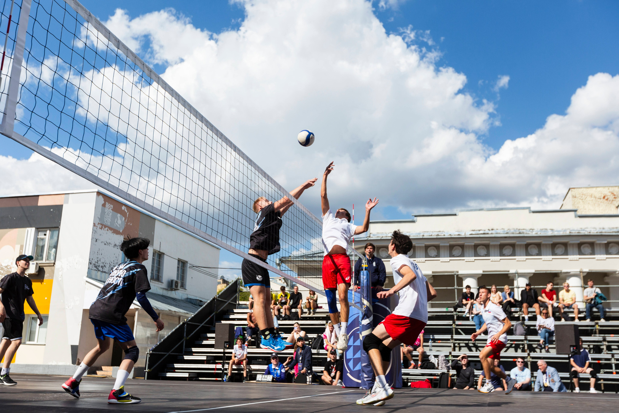 100 ЛЕТ ОТЕЧЕСТВЕННОМУ ВОЛЕЙБОЛУ. Фотограф Георгий Нигматулин