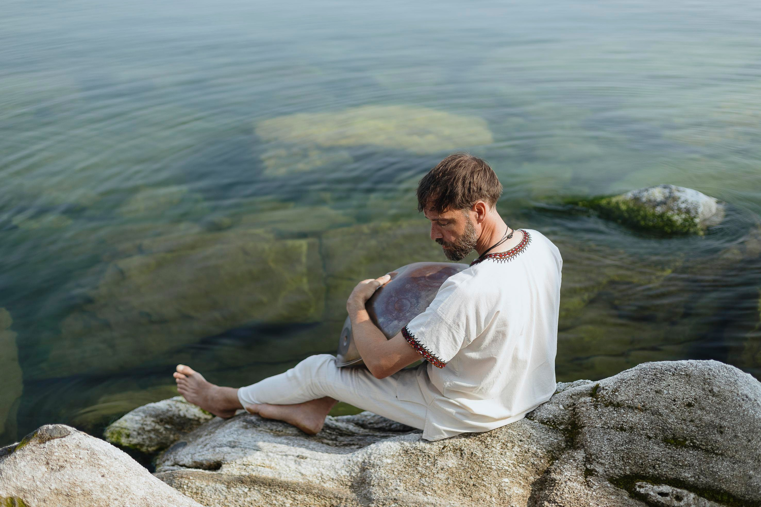 Контентная съемка для саундхиллера, Хужир. Фотограф Ольхон/ Индия, Регина