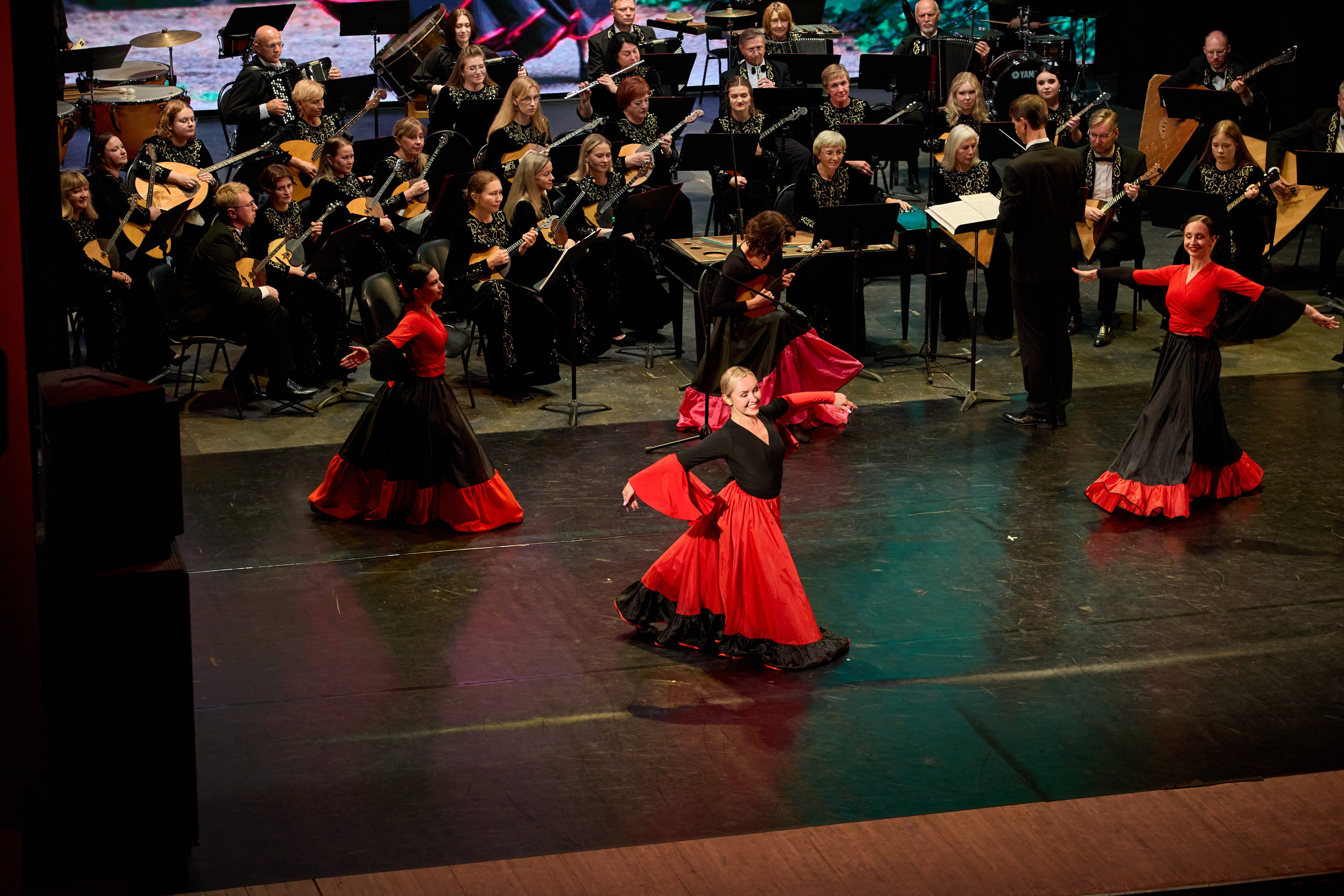 Филармония «Вокруг света в ритме танца». Фотограф Илья Прохоров в Кирове