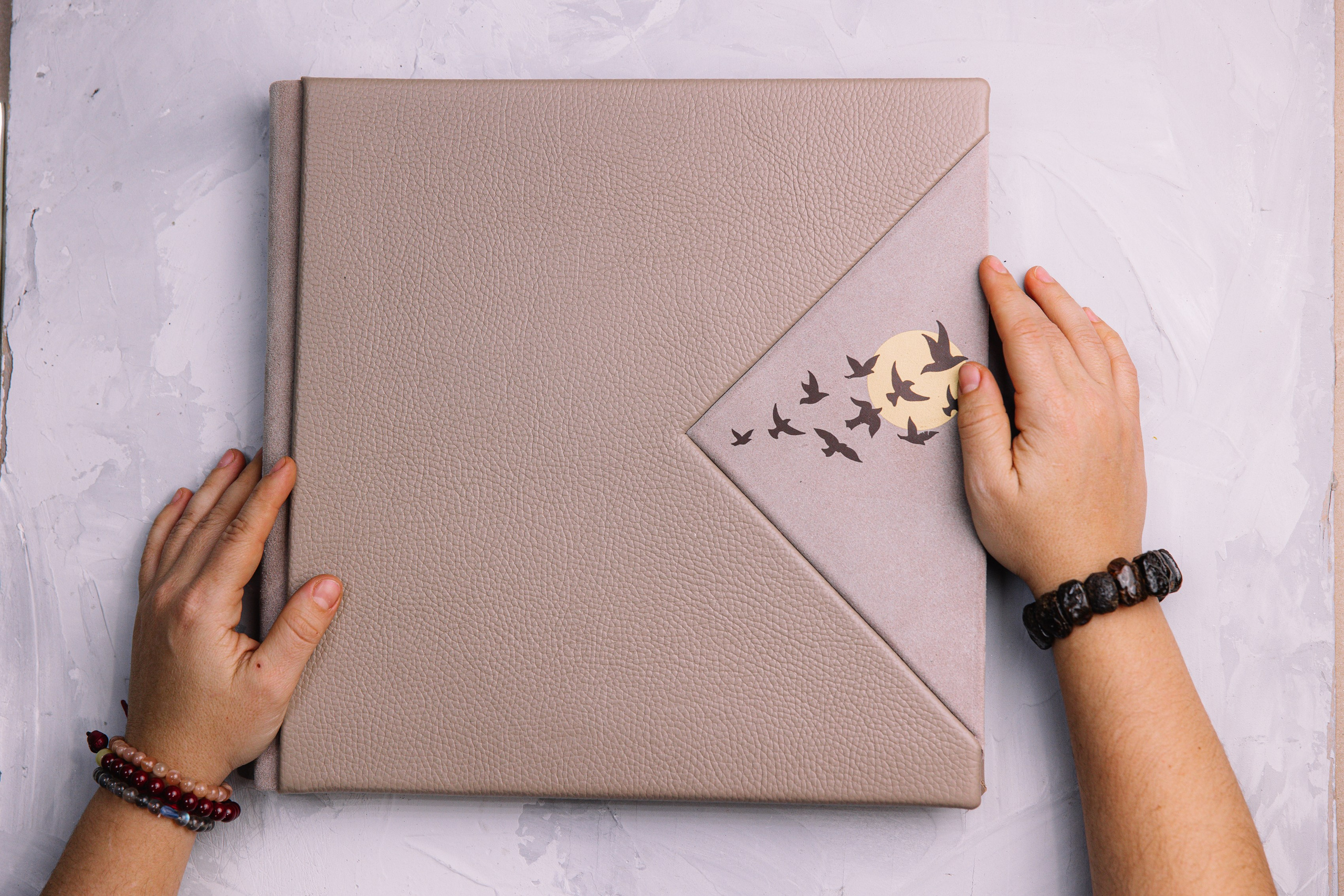 КРОКУС. Заказать индивидуальную фотокнигу ручной работы