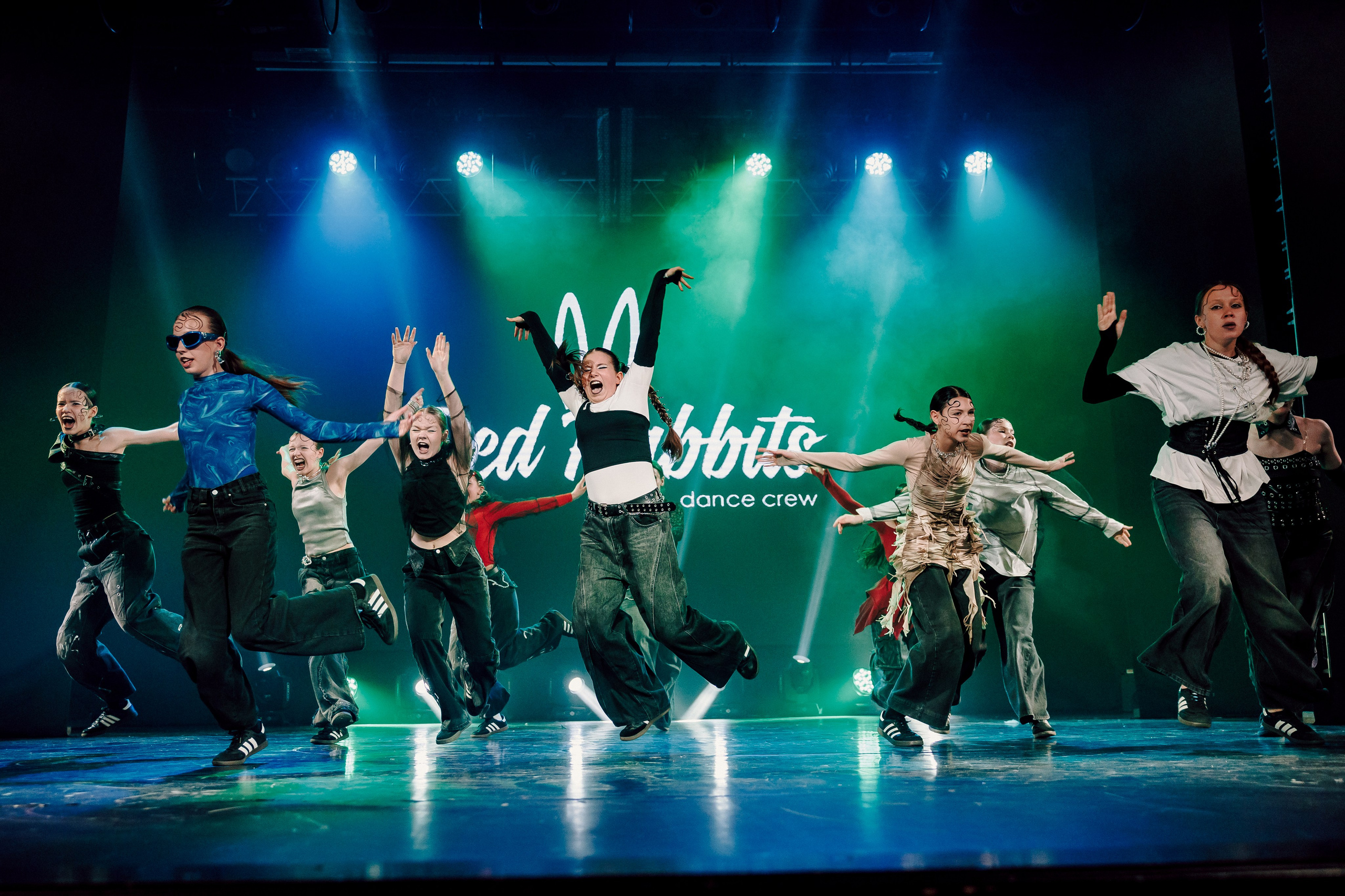 Отчётный концерт танцевальной школы «Red Rabbits» 2025. Лёшка Варзегов — фотограф