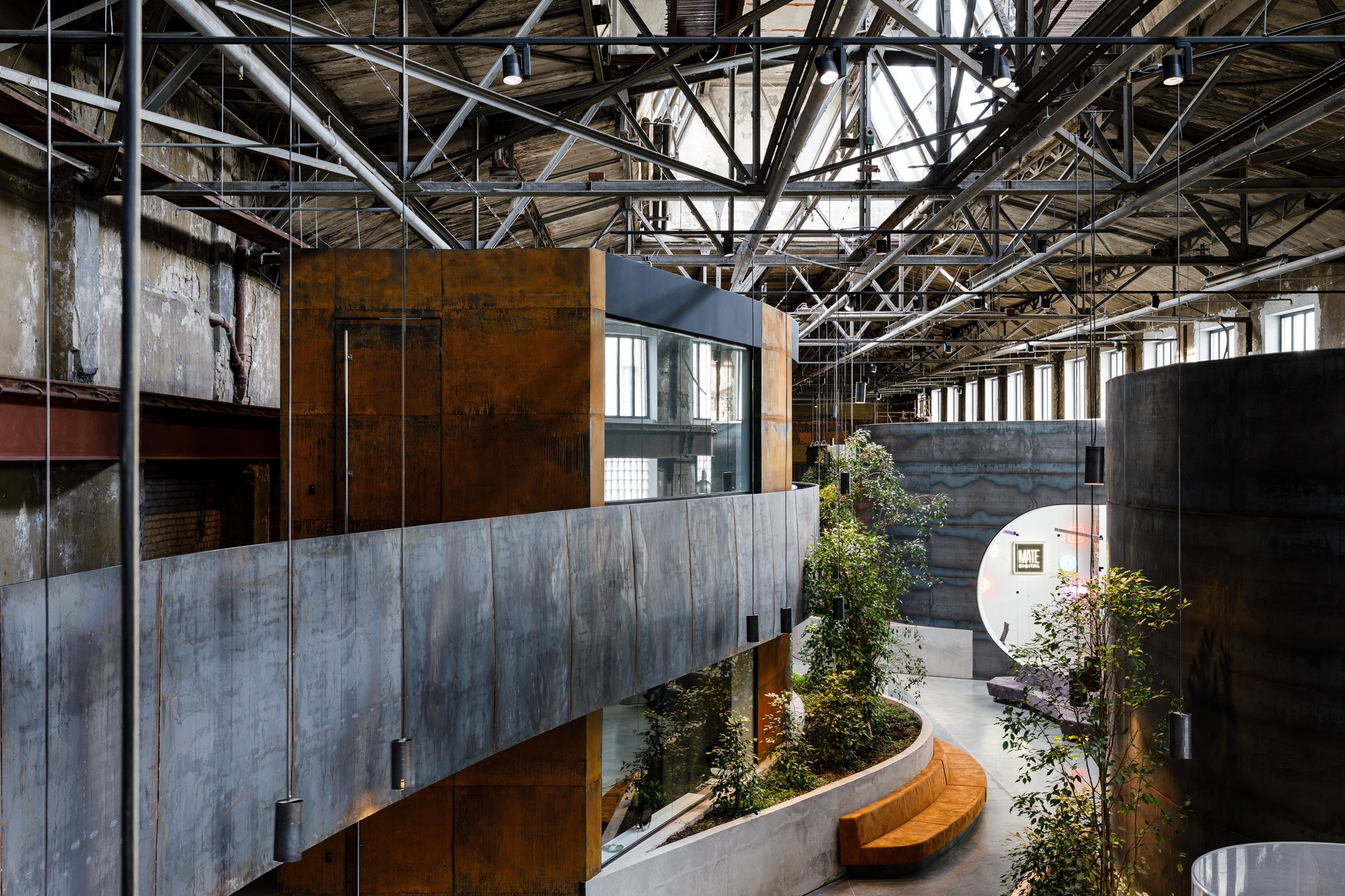 Олег Лозовой | Коммерческий и рекламный фотограф в Москве