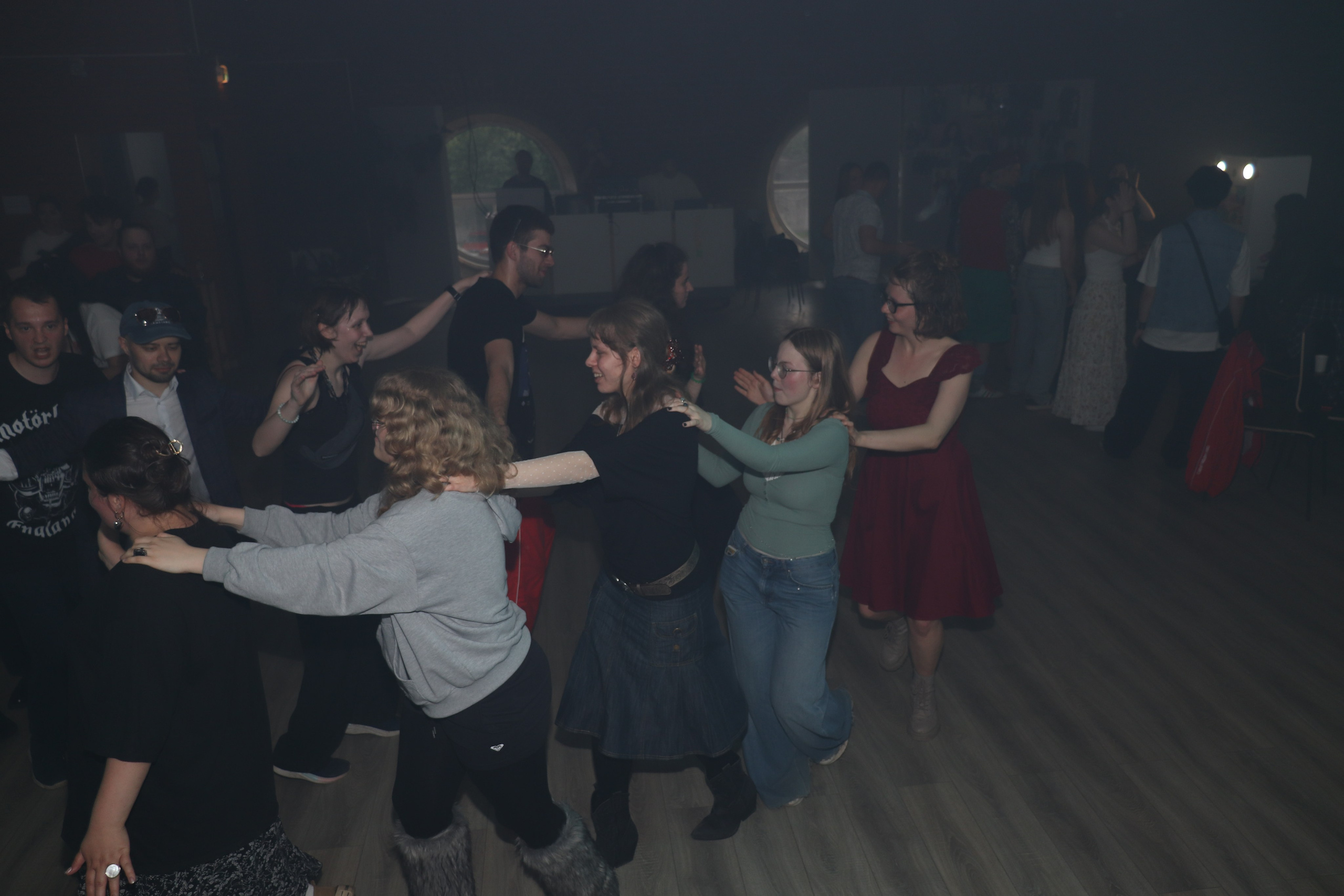 Дискотека 90х молодёжного «клуба 52». Ивентный фотограф в Санкт-Петербурге Олег Комков