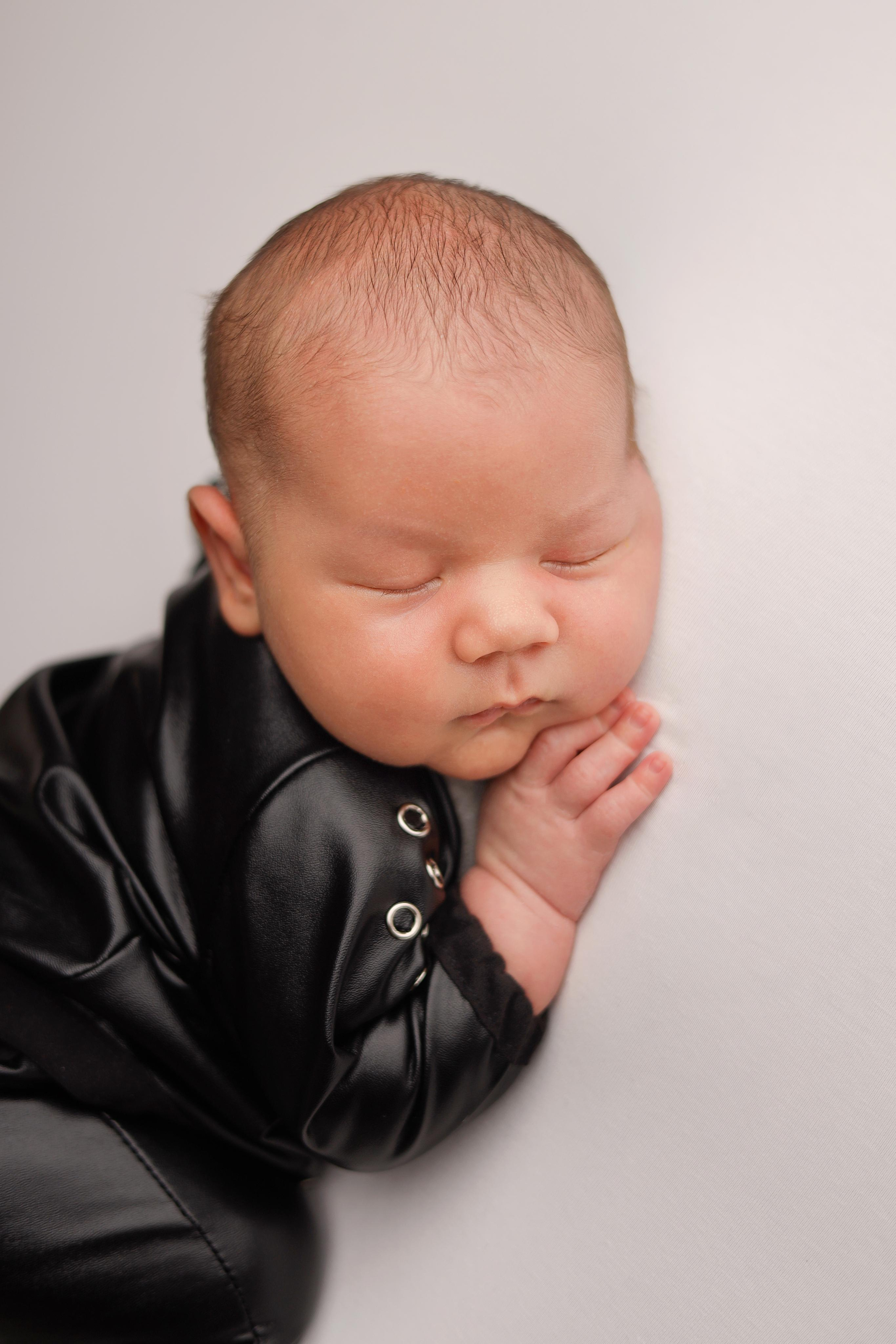 Ньюборн съемка Давида, оптимальный пакет. Фотограф новорожденных Москва. Ньюборн фотограф Москва