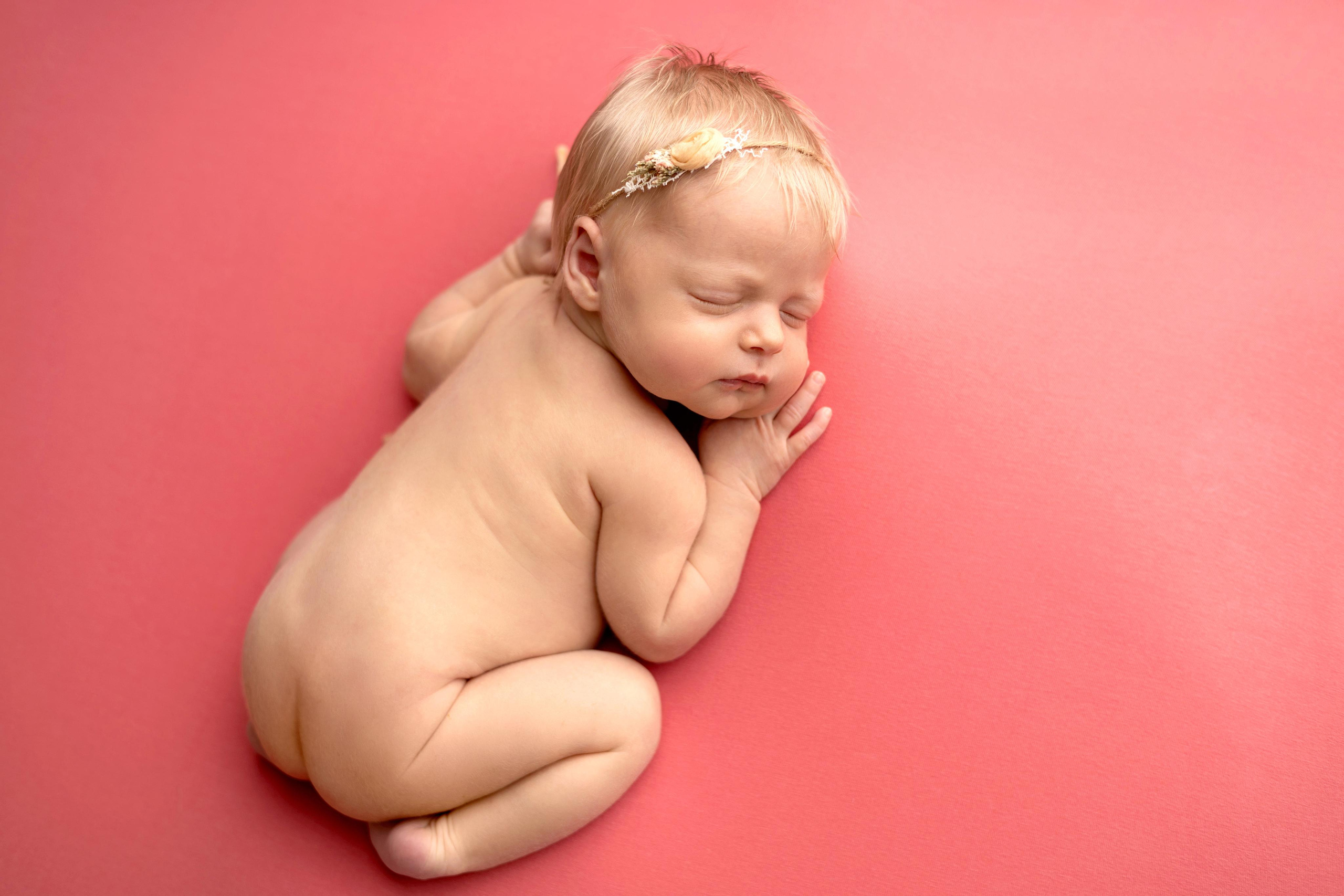 Фотосъемка новорожденной девочки Вероники. Фотограф новорожденных Москва. Ньюборн фотограф Москва