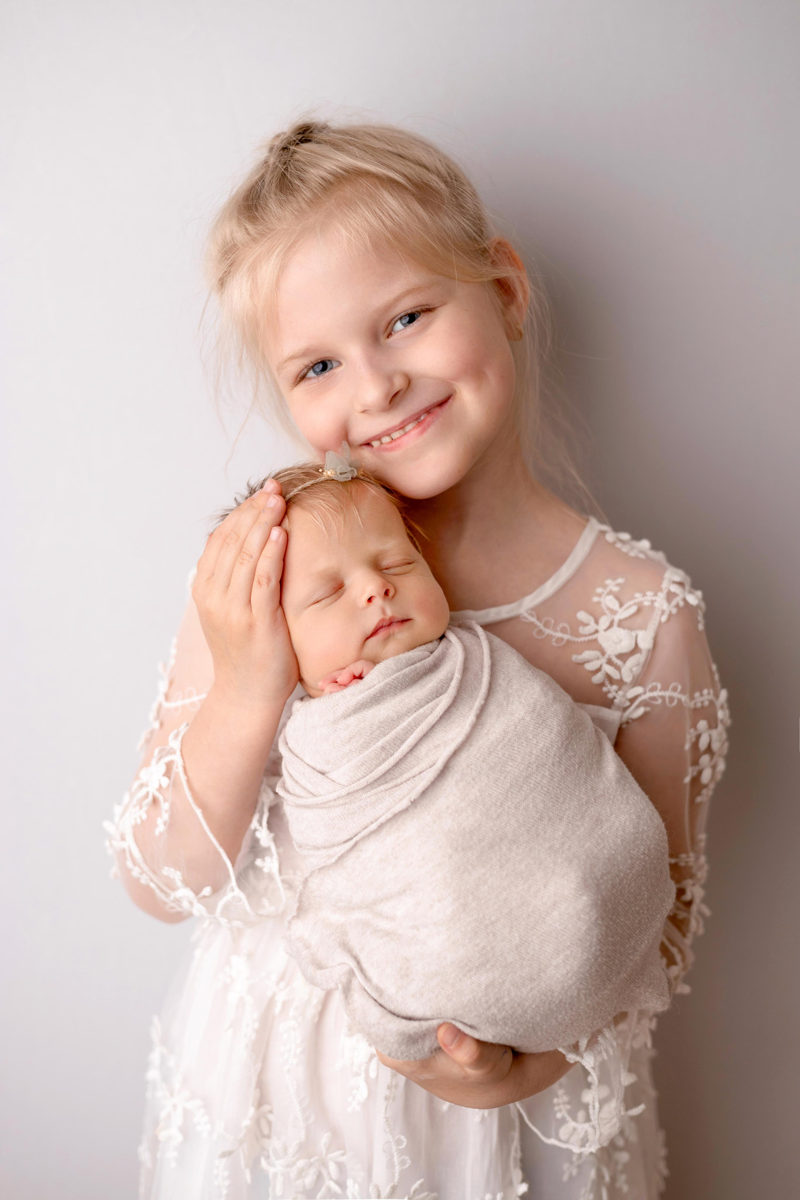 Фотосъемка новорожденной девочки Вероники. Фотограф новорожденных Москва. Ньюборн фотограф Москва