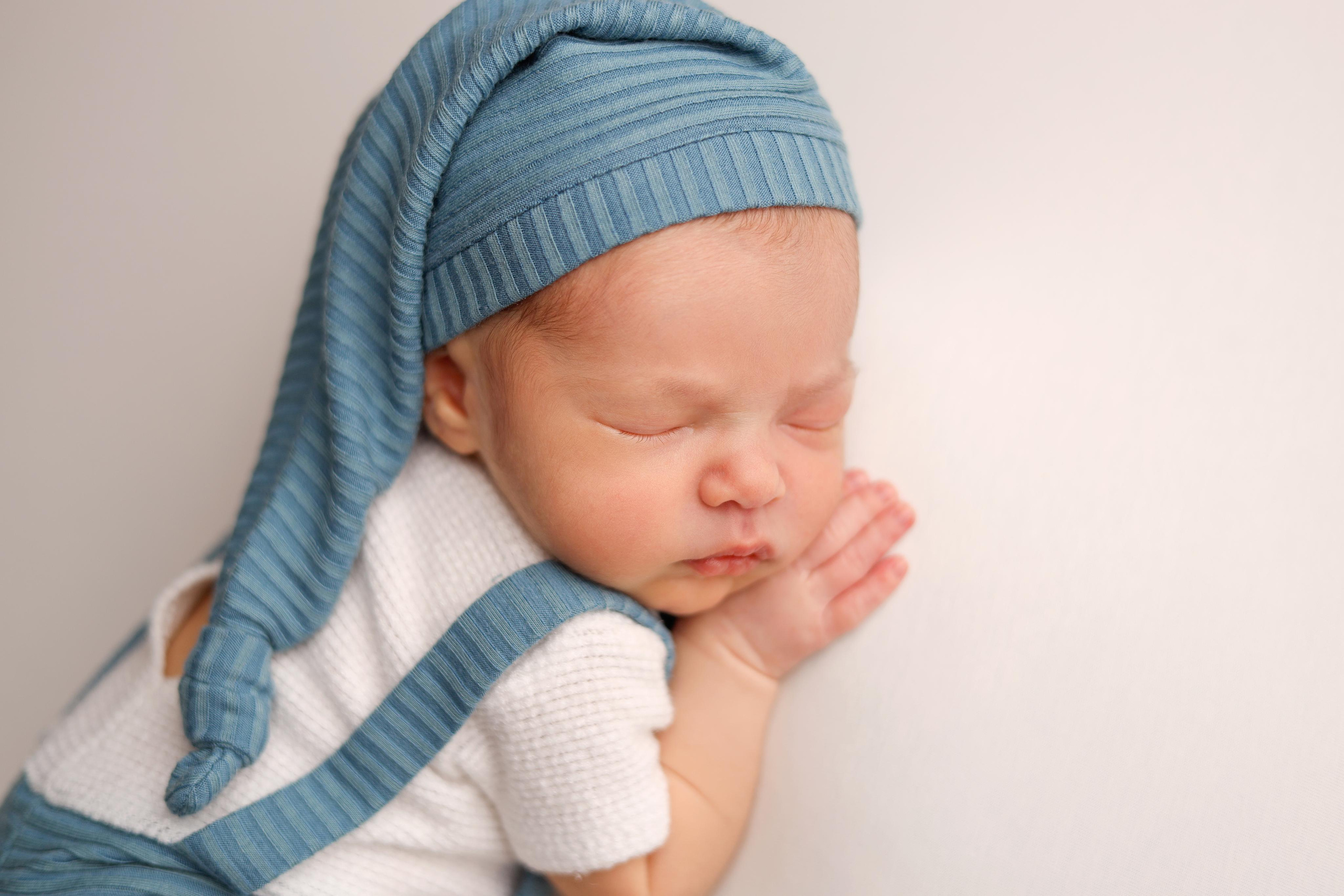 Ньюборн фотосессия Мишеньки. Фотограф новорожденных Москва. Ньюборн фотограф Москва