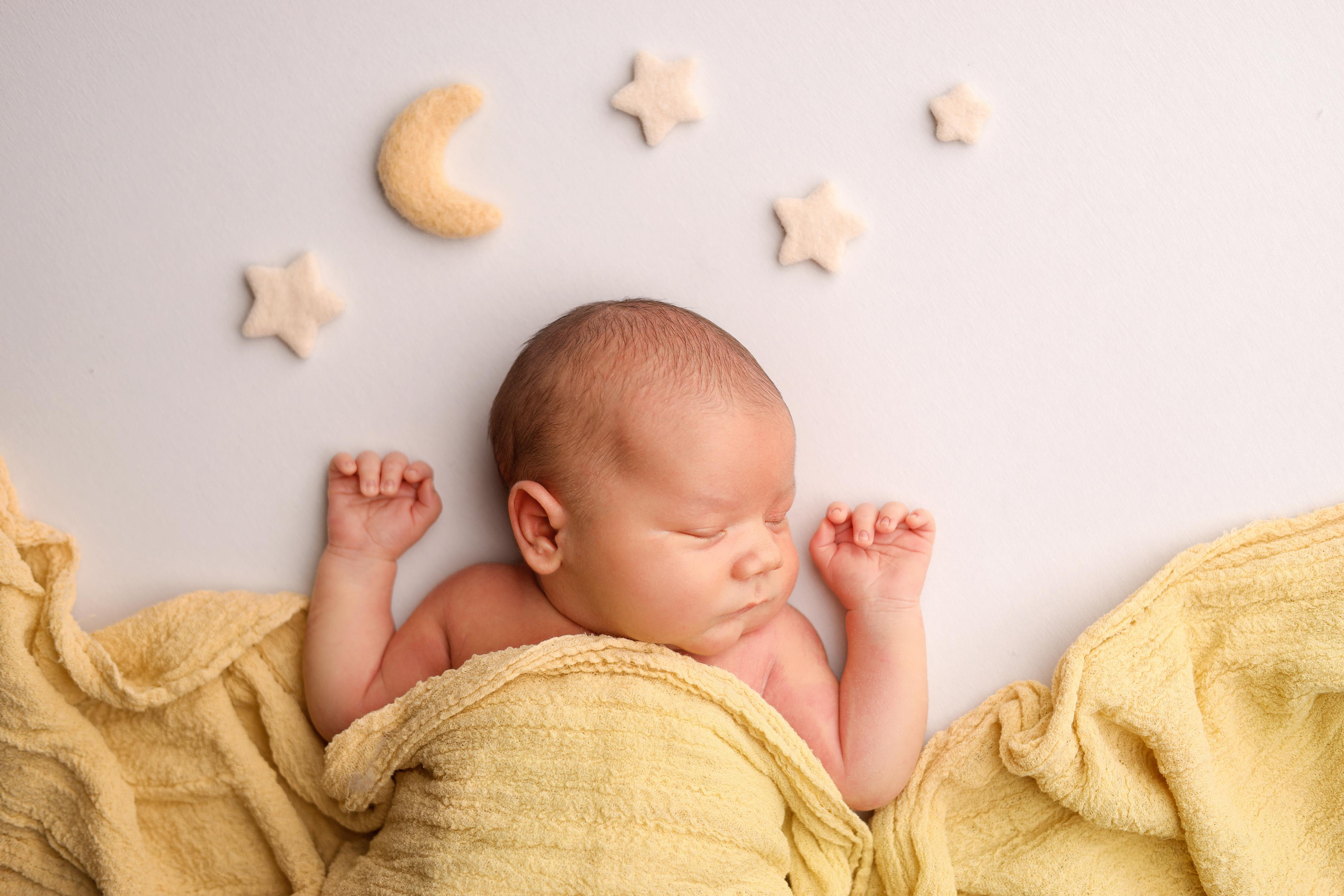 Ньюборн съемка Давида, оптимальный пакет. Фотограф новорожденных Москва. Ньюборн фотограф Москва