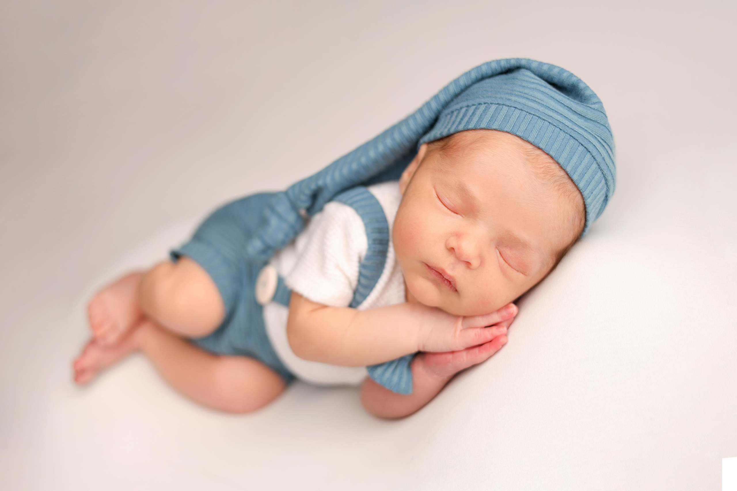 Ньюборн фотосессия Мишеньки. Фотограф новорожденных Москва. Ньюборн фотограф Москва