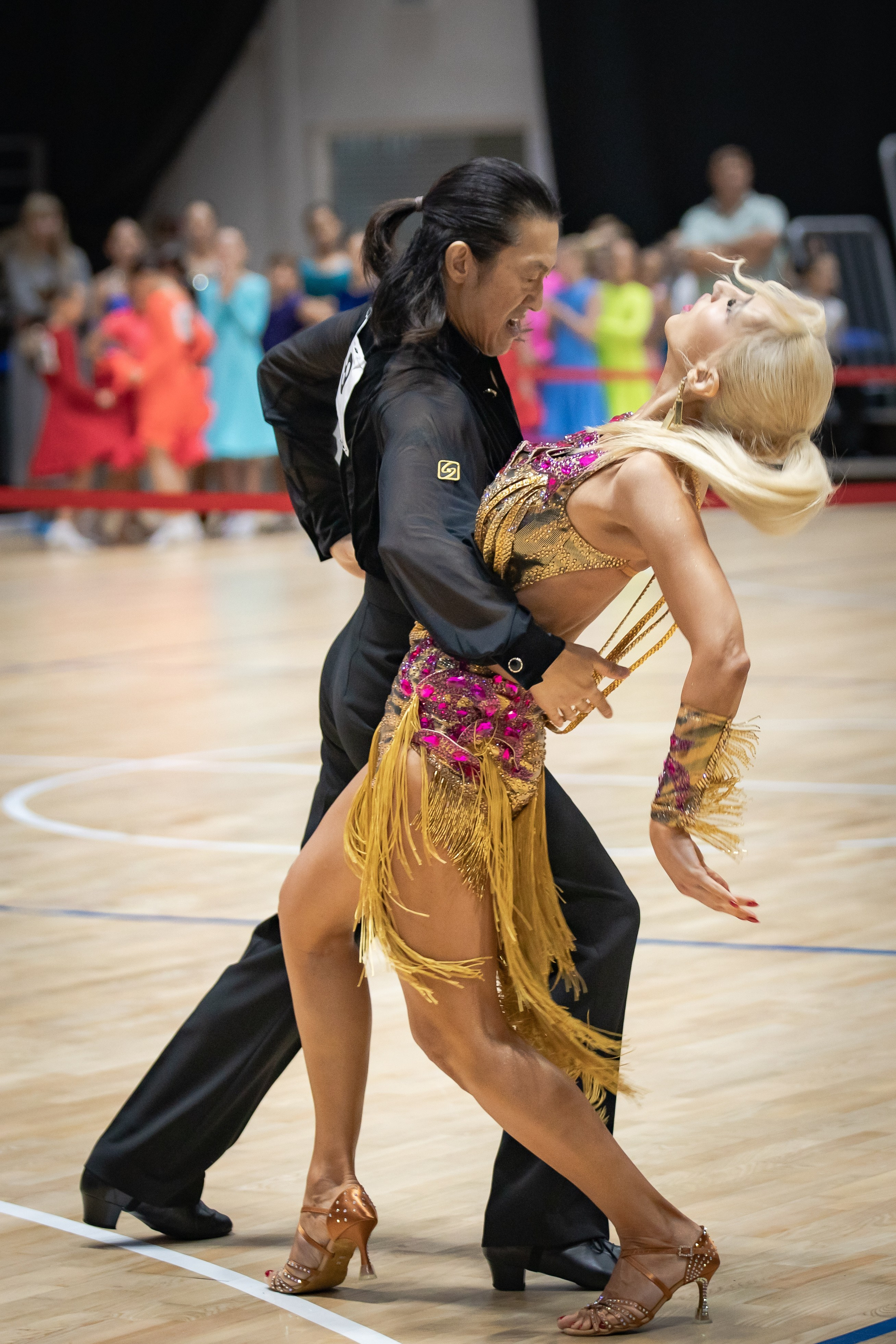 Региональный турнир по танц. спорту. Фотограф. г. Южно-Сахалинск. Олег Толстов