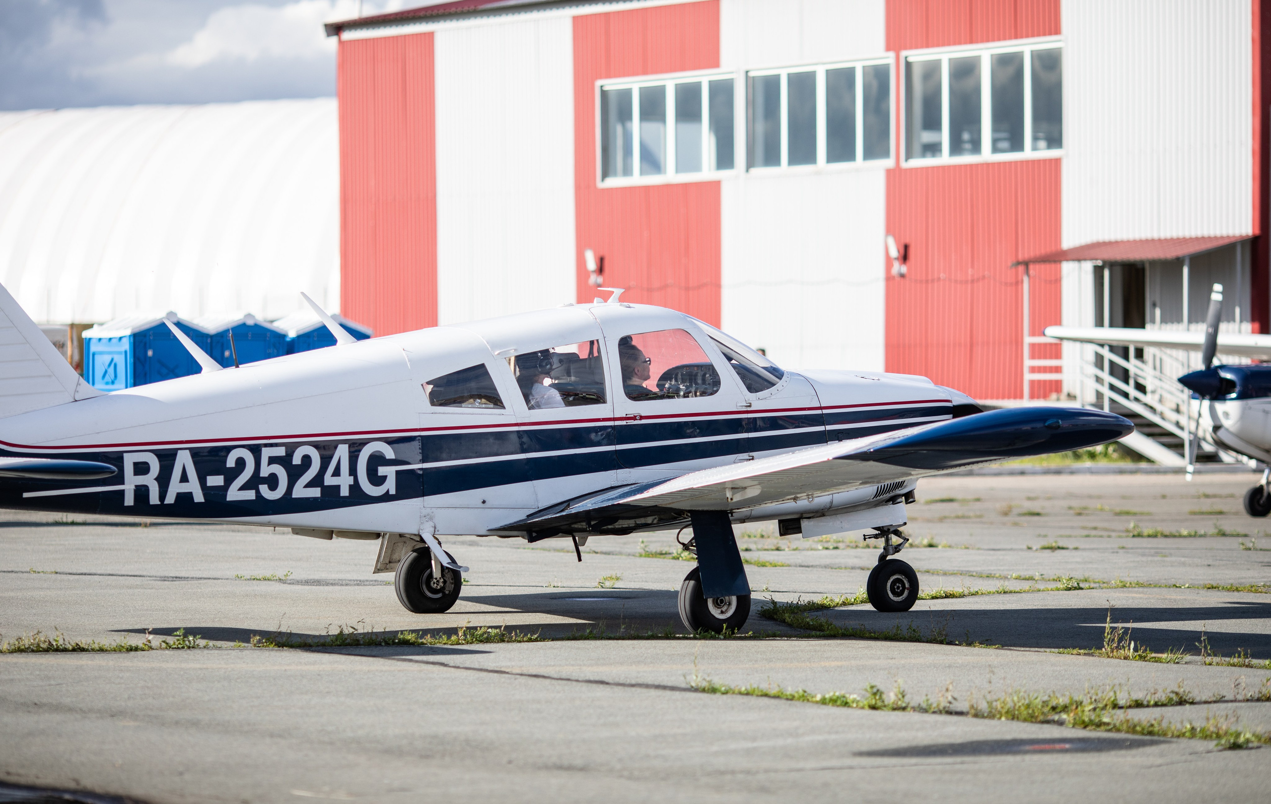 УЗСТ- Корпоративный тимбилдинг на аэродроме. Репортажный и свадебный фотограф в Челябинске Елисеев Павел