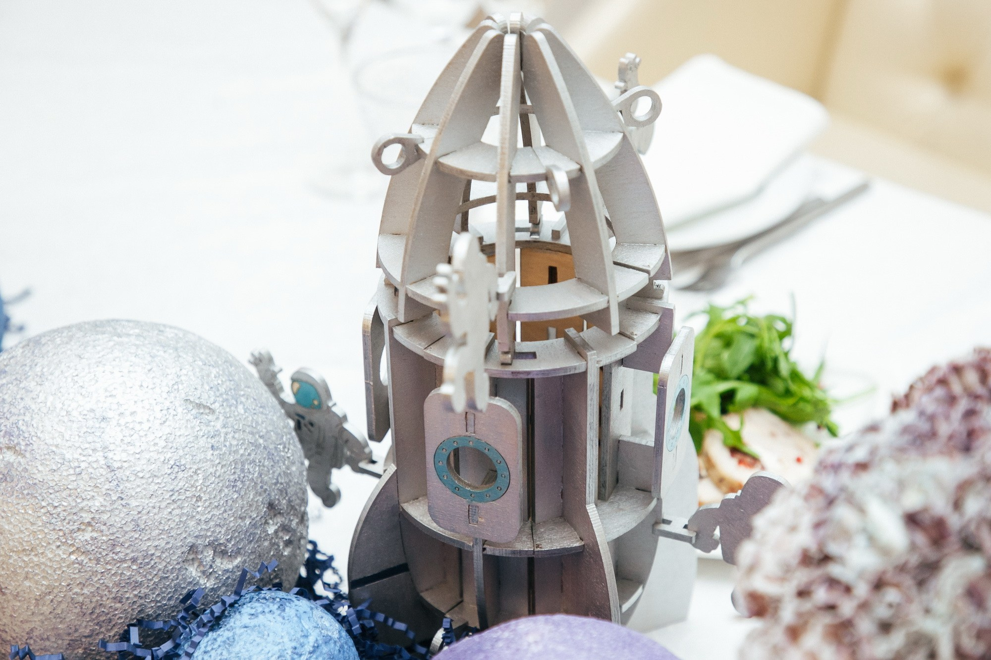 Ты мой космос, свадьба в СПБ. Фотограф крещение венчание в Петербурге! Помогает подобрать храм и посоветовал душевного батюшку в СПб