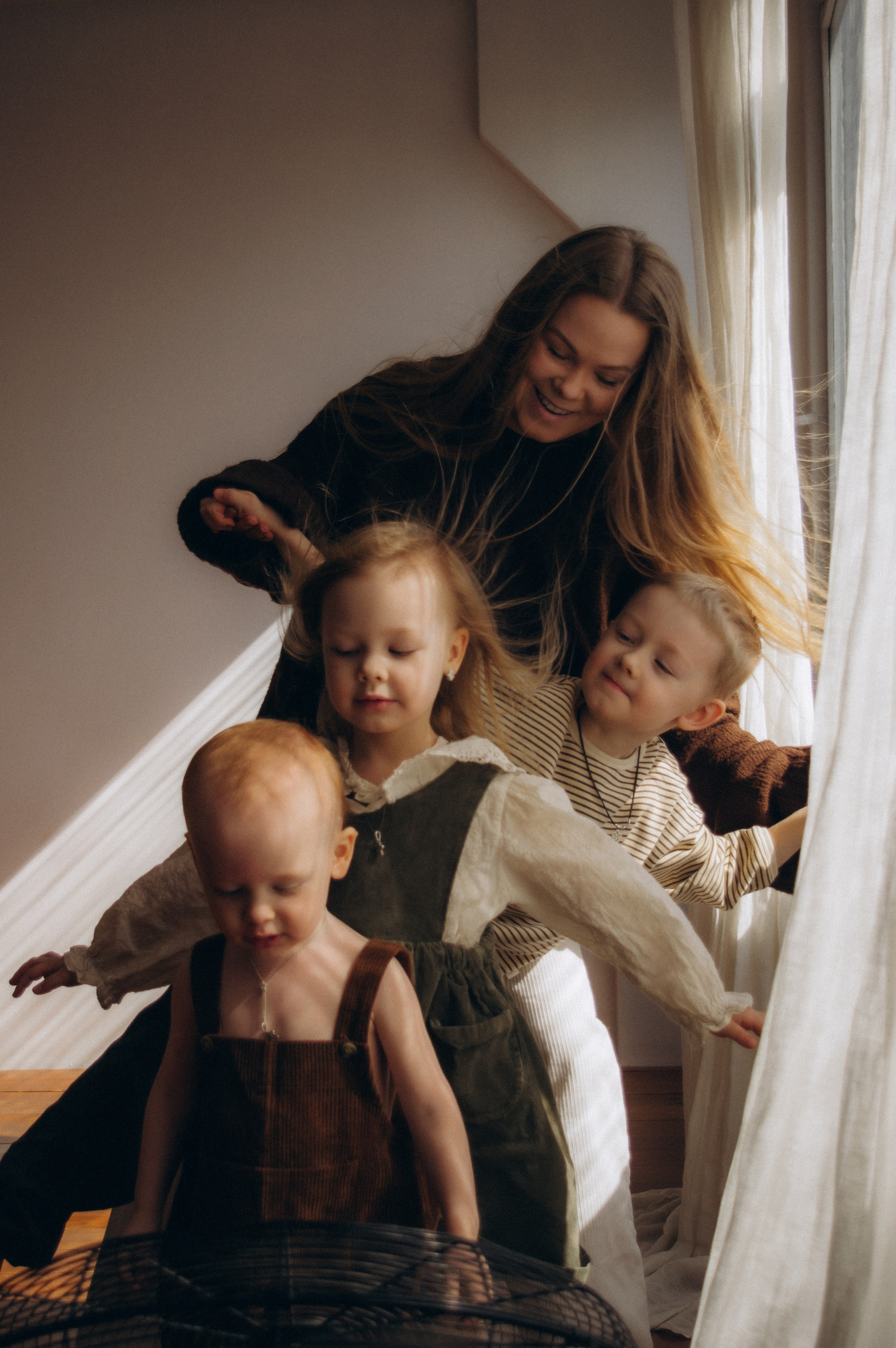 Любовь в воздухе. Семейная фотосессия в студии. Юлия Левада Семейный и женский фотограф