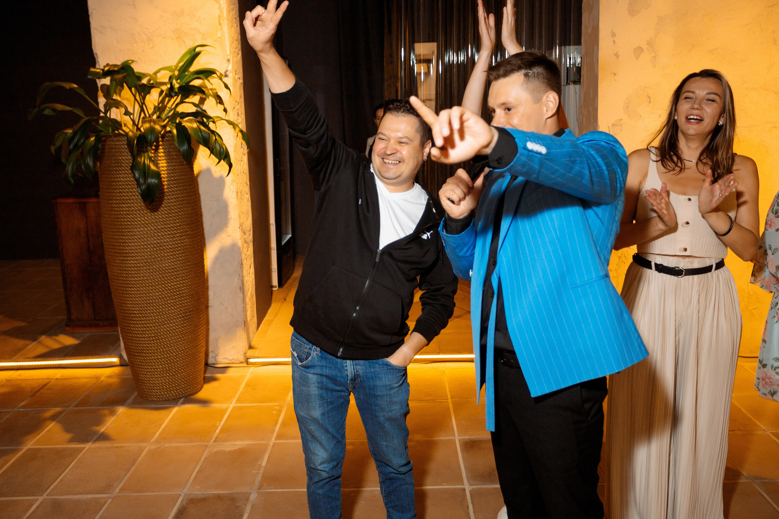 ПРИМЕР: Корпоратив Мамин Хлеб. Все фото. Профессиональный фотограф в Ижевске Леша Петров