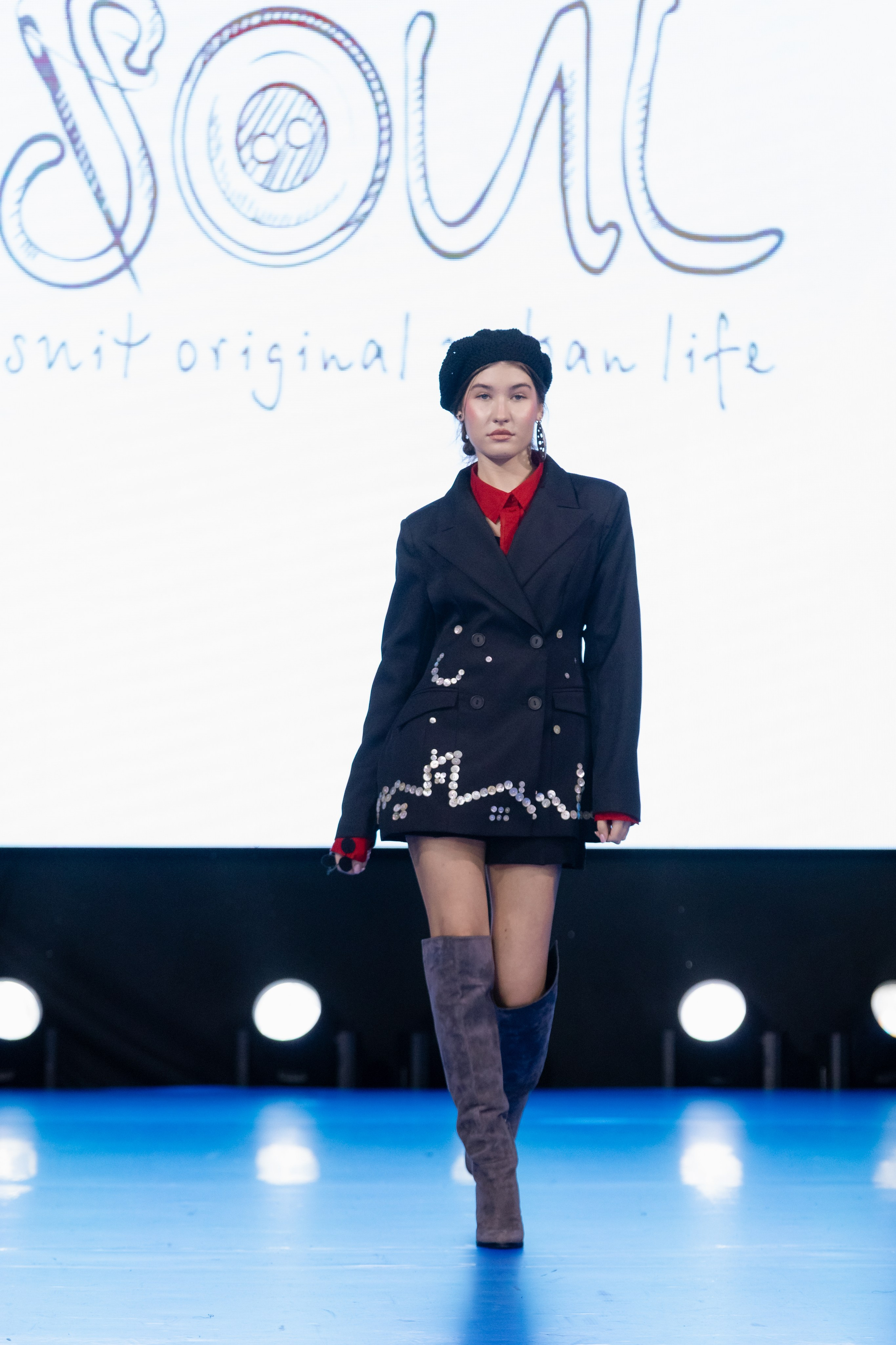 Подиум Volga Fashion Show 2025 в Ростове-на-Дону. Фотограф в Ростов-на-Дону Виктория Савчук