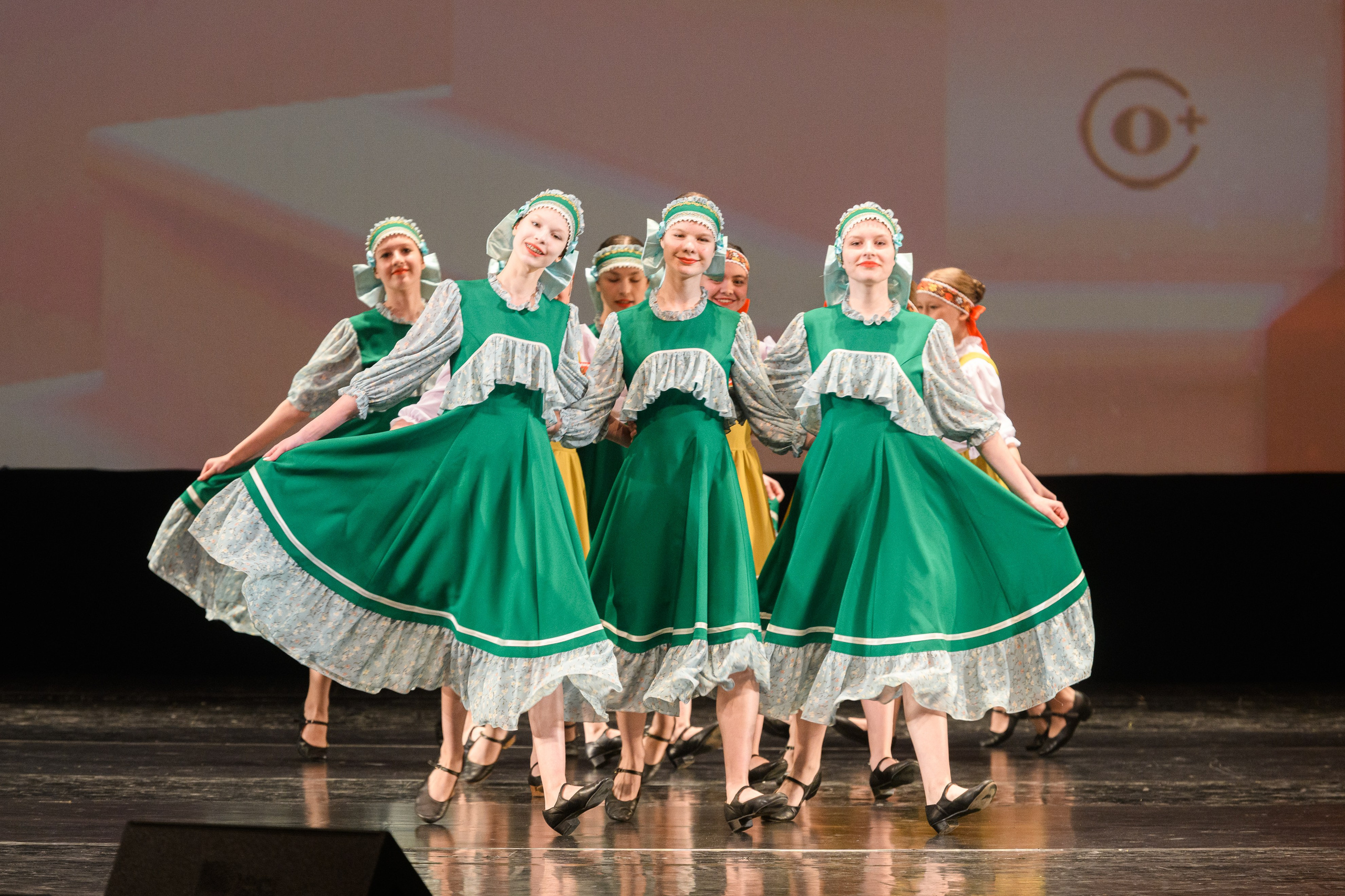 23 апреля, часть 1, БКЗ Октябрьский, г. Санкт-Петербург. Золотое яблочко