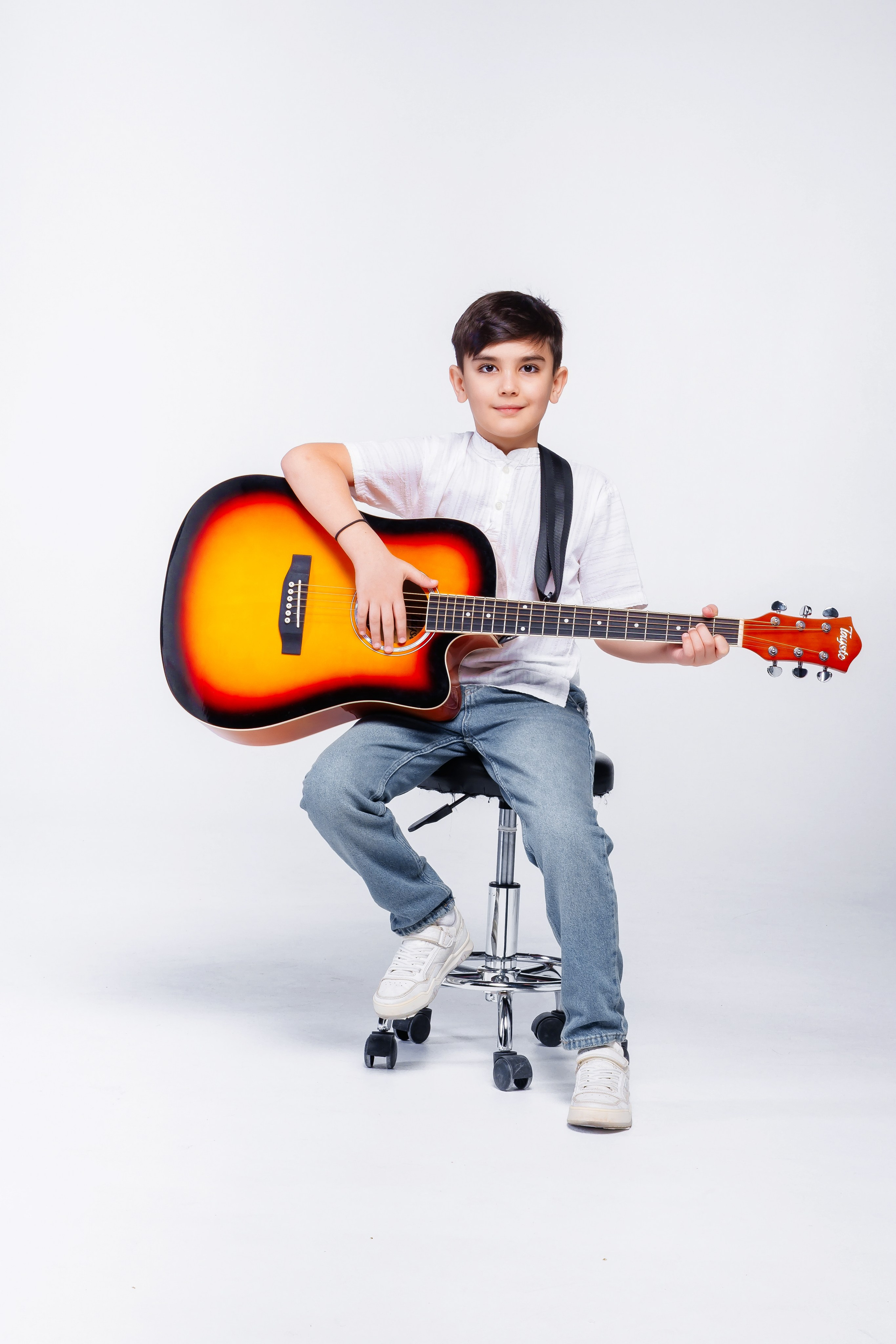 Съемка в студии на Афишу или другие нужды. Семейный и Свадебный фотограф в Астане Александр Астапов