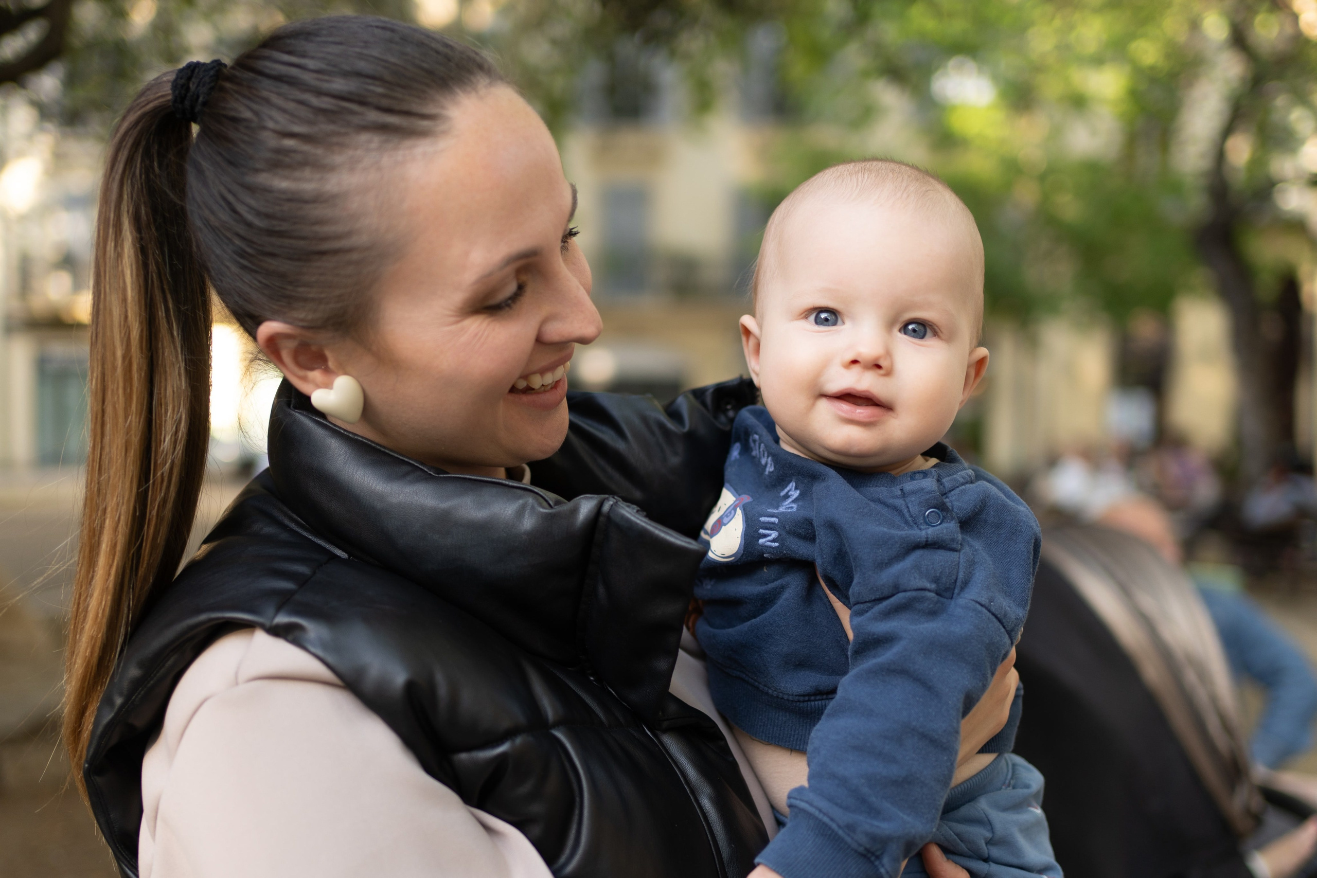 Famille & Enfance. Photographe à Nîmes — portraits doux, sincères et lumineux