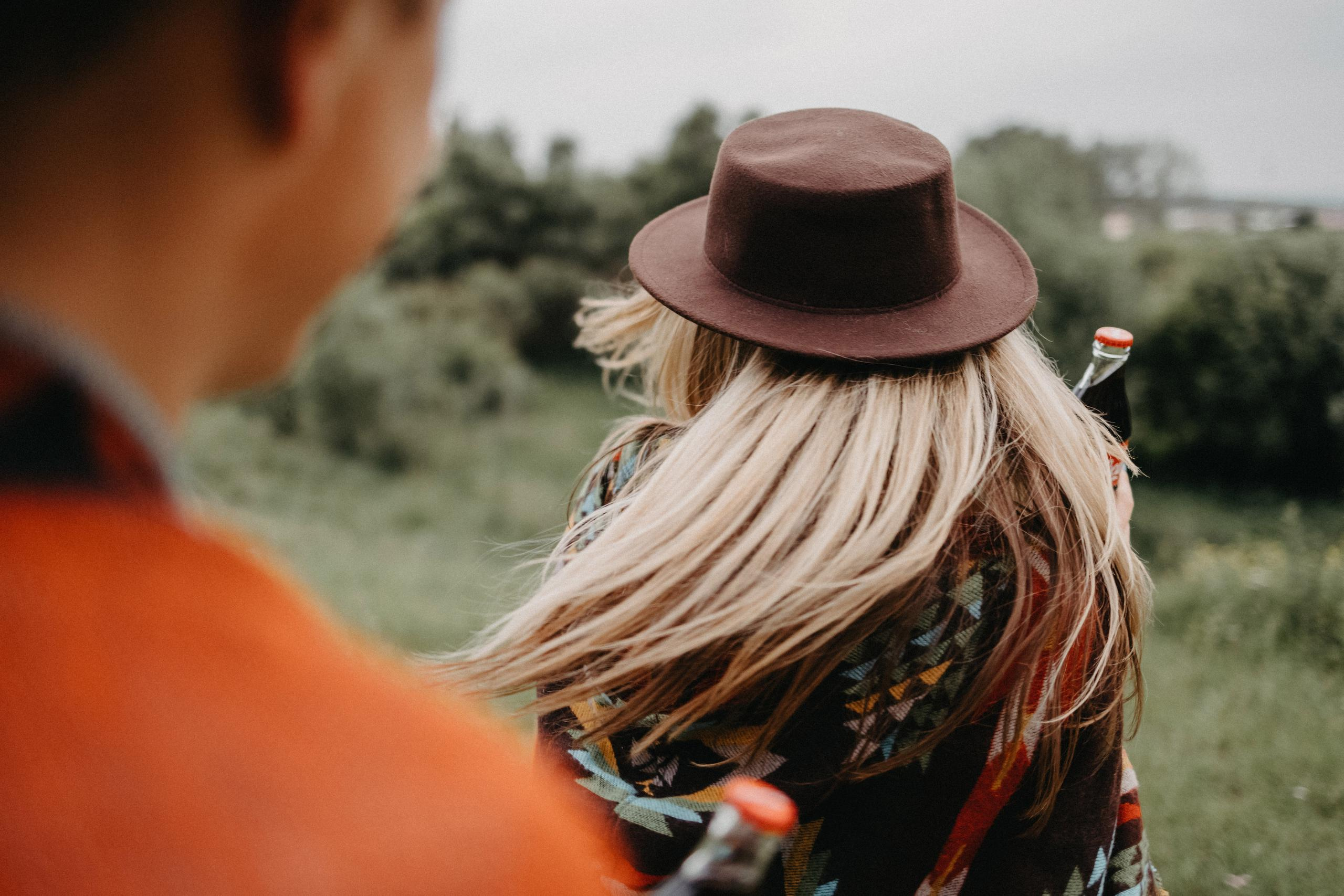 Природная фотосессия в полях и на обрыве в Красноярске. Свадебный фотограф-видеограф в Красноярске Евгений Константинопольский
