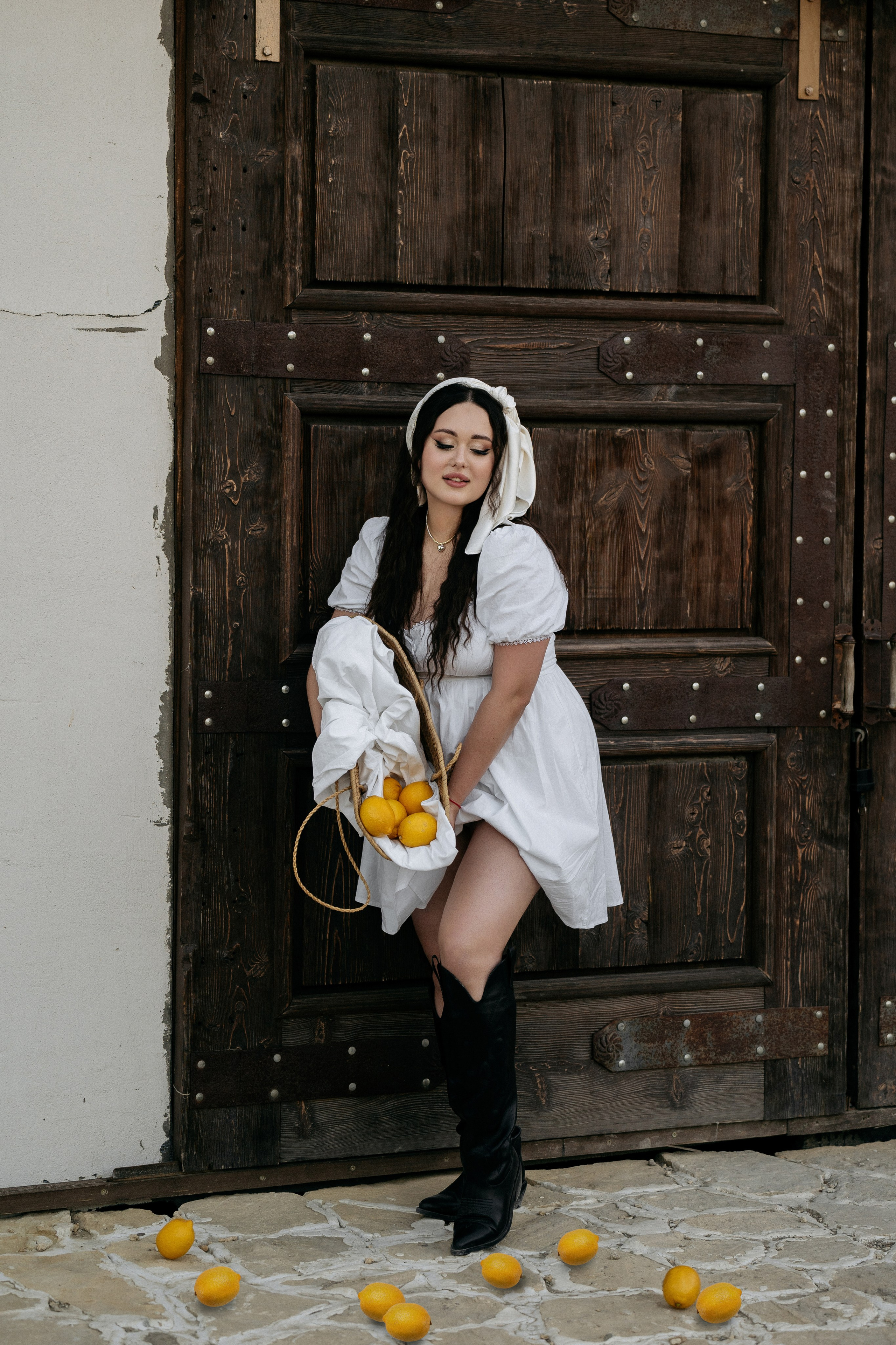 Фотограф Анапа, Геленджик, Абрау-Дюрсо, Кабардинка, Новороссийск, Темрюк, Краснодар – девушка в итальянском образе среди лаванды  