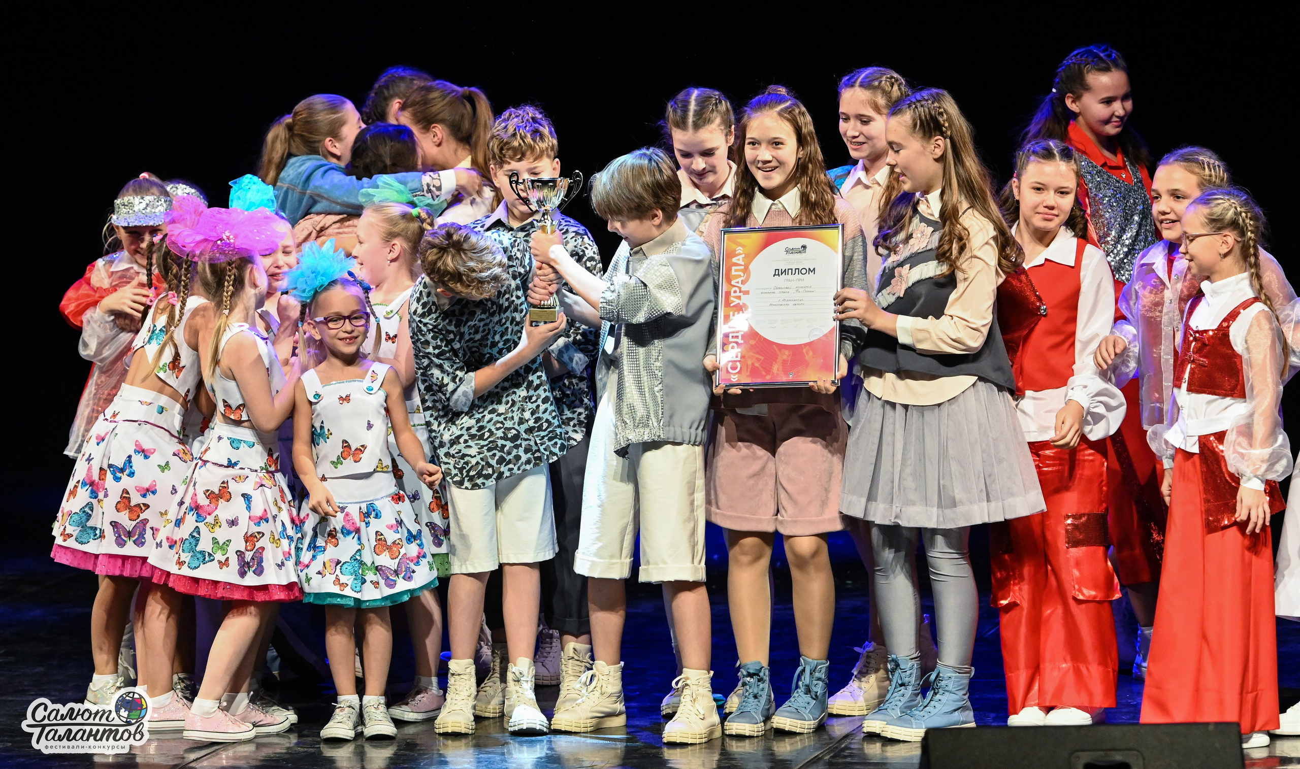 30.10.2024 6-й Международный Творческий Фестиваль-Конкурс «СЕРДЦЕ УРАЛА» г. Екб. Медиастудия Фото Концепт