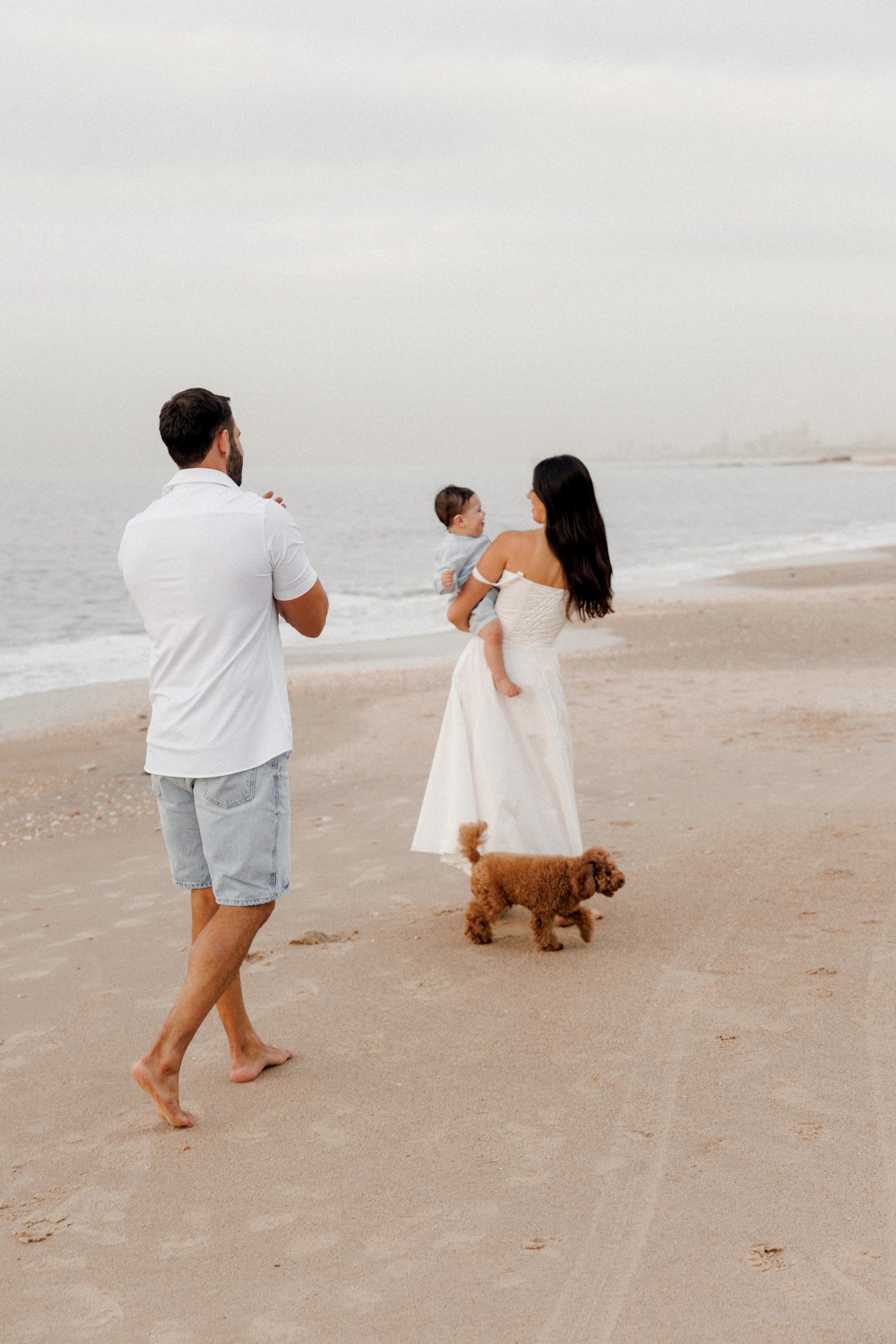 First year family photos near the sea. Главная