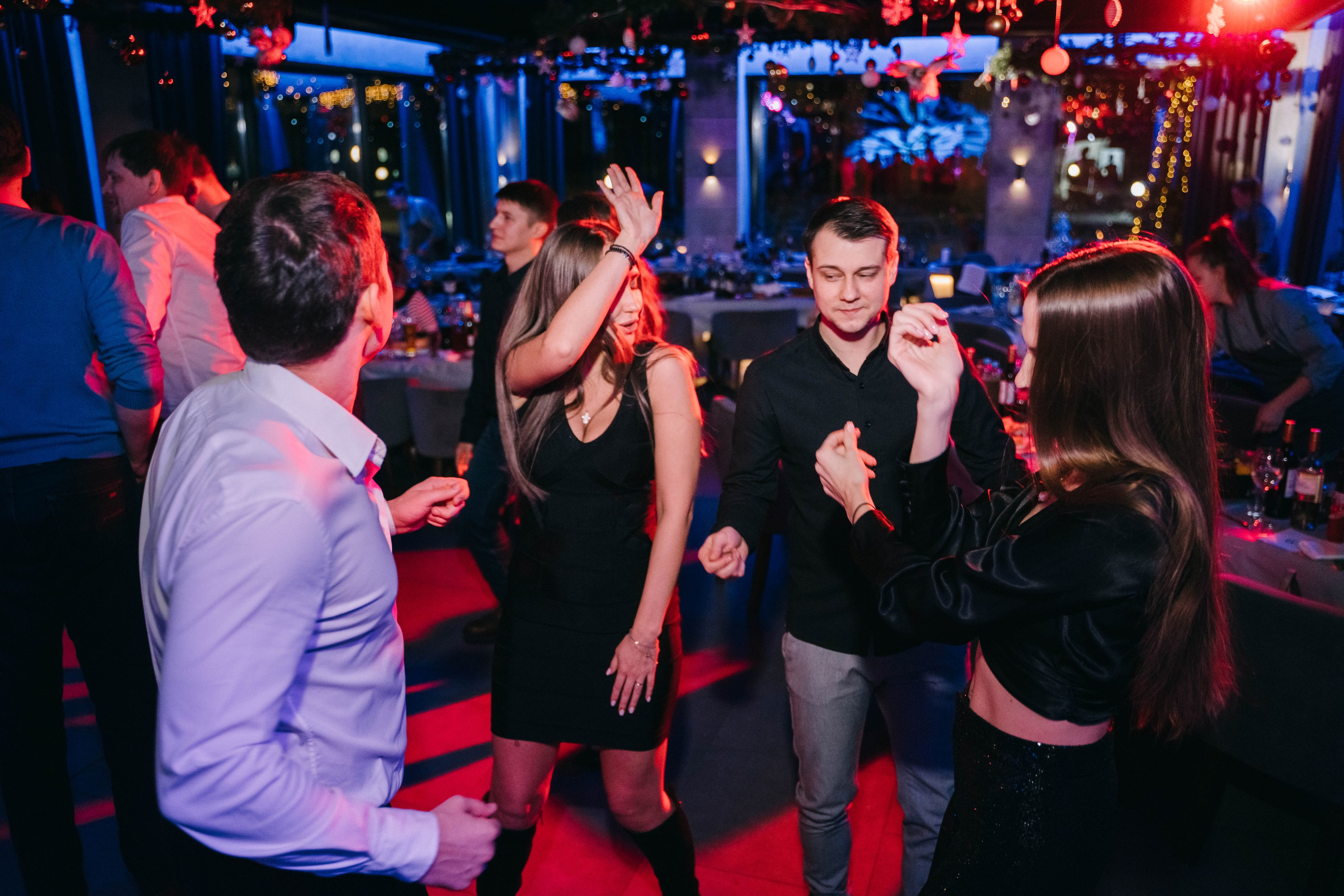 Корпоратив в «SOSNOVOE Family Club» в Царевщине. Фотограф Сергей Логинов