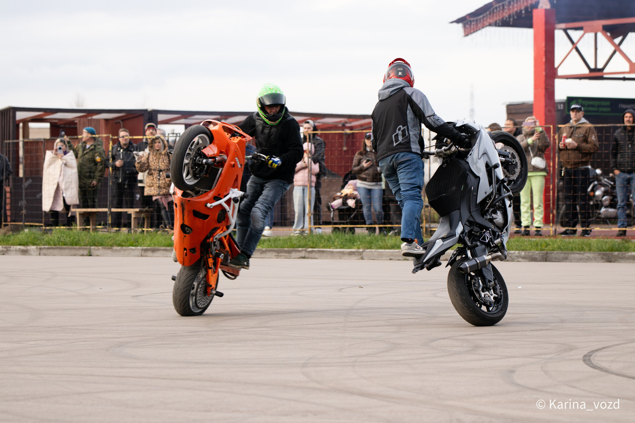 Выступление команды МОТО ШОУ SMT (Стантрайдинг, мотошоу). Репортажный фотограф в Москве и Зеленограде Karina-vozd