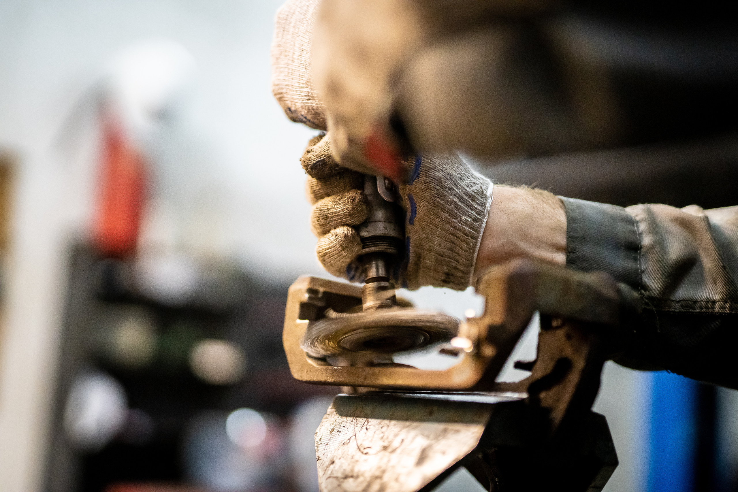 Слесарные работы. Автосервис БМП