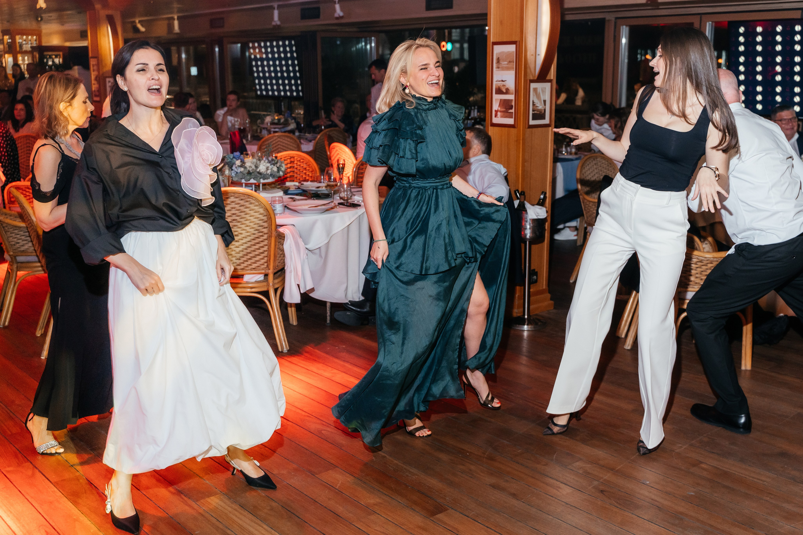 Репортаж мероприятия, репортажная съемка в Москве и Московской области, фотограф на мероприятие, фотосъемка юбилея, репортаж свадьбы, event, фотосессия на фотозоне, фотограф на юбилей, фотограф на день рождения, репортажный фотограф, съемка мероприятия, съемка на фотозоне, фотограф на корпоратив, фотограф на свадьбу, фотограф на детский праздник, фотограф на выпускной.