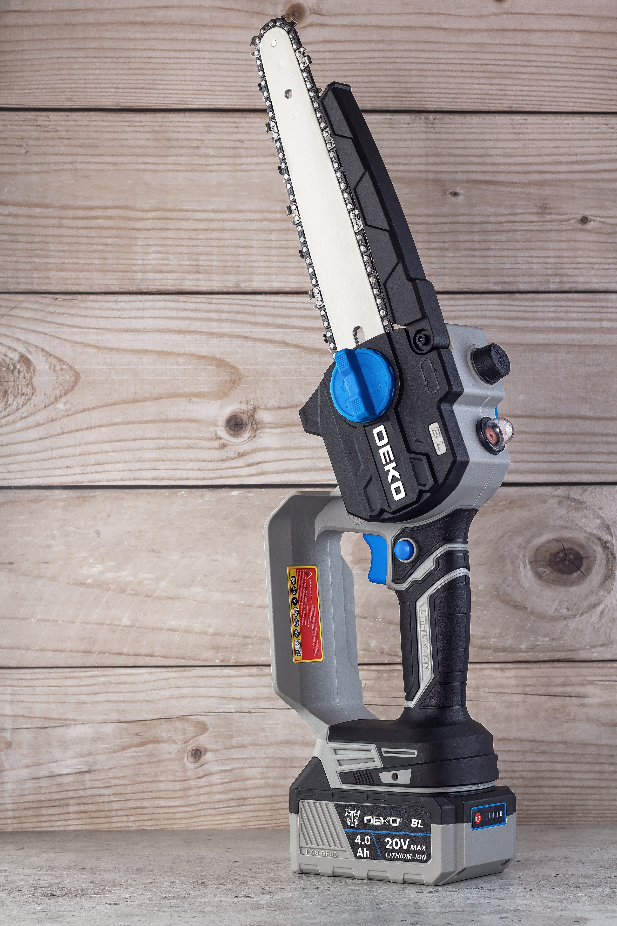 электропила аккумуляторная Deko предметное фото имиджевое
