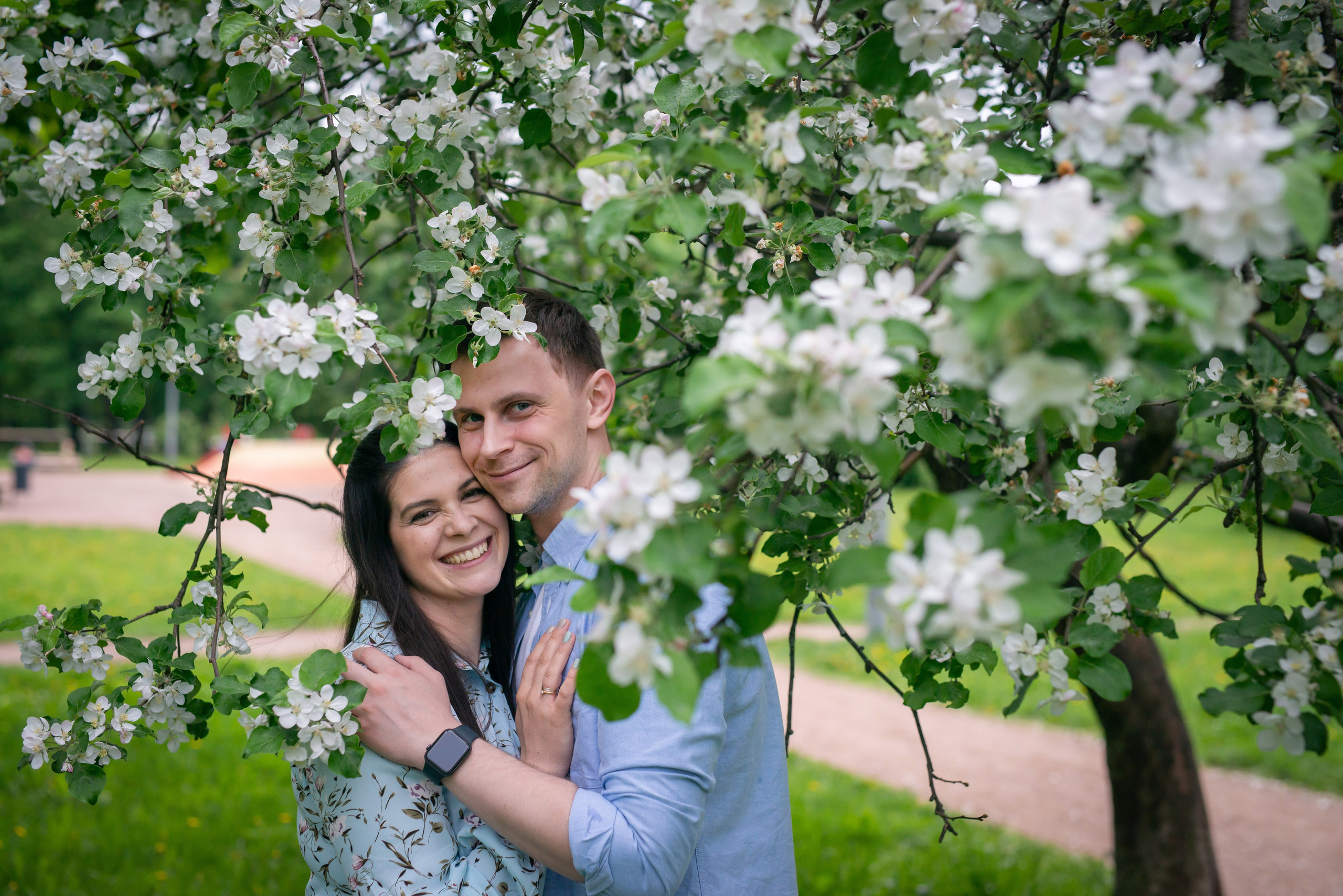 Наташа и Дима (фотосессия в цветущих садах). Портретный, семейный и свадебный фотограф в Санкт-Петербурге и в Пушкине Ширяев Денис