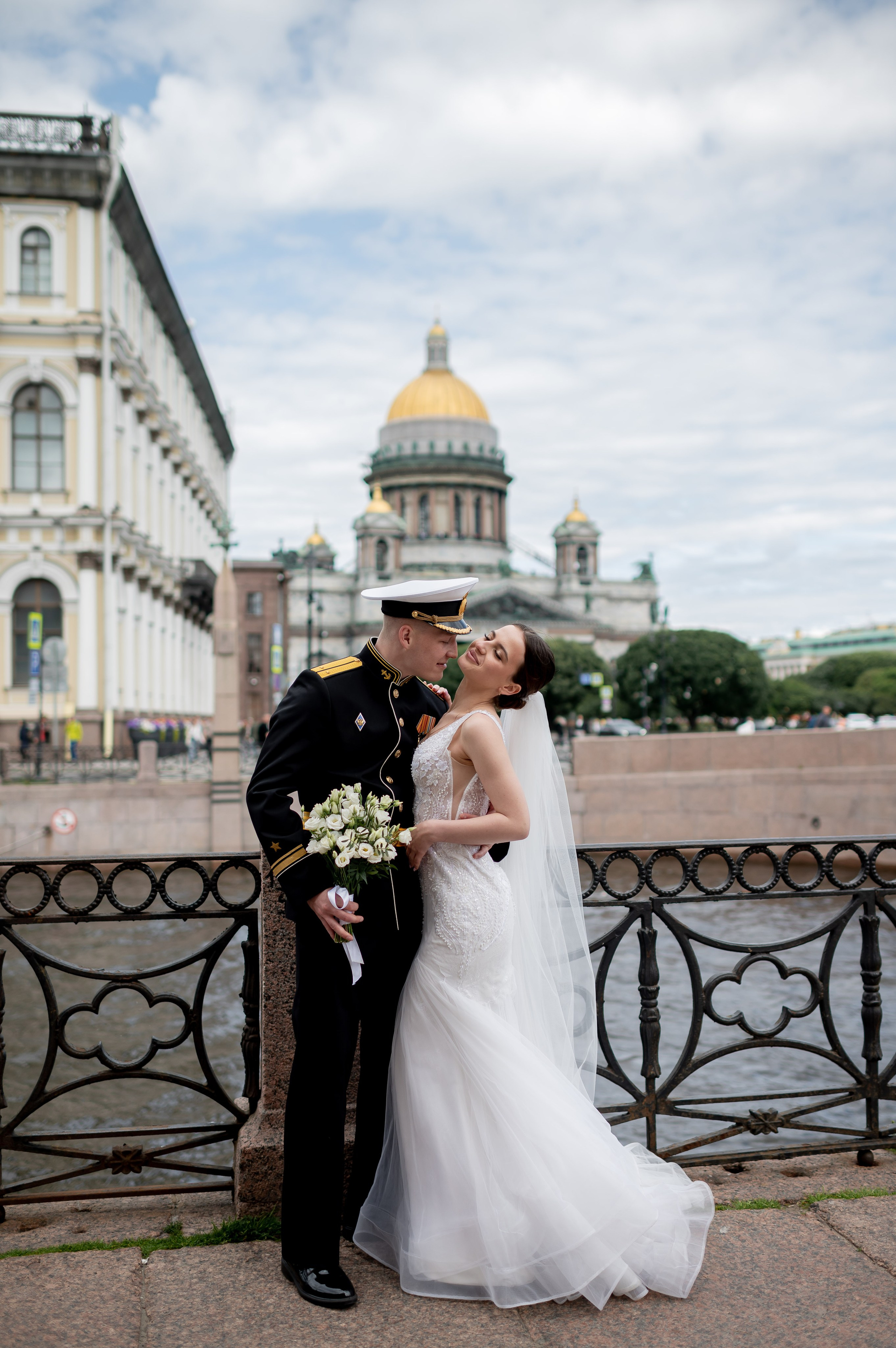 Елизавета и Максим (фотосессия у Дворца Штиглица, набережная Мойки и у Законодательного собрания). Портретный, семейный и свадебный фотограф в Санкт-Петербурге и в Пушкине Ширяев Денис
