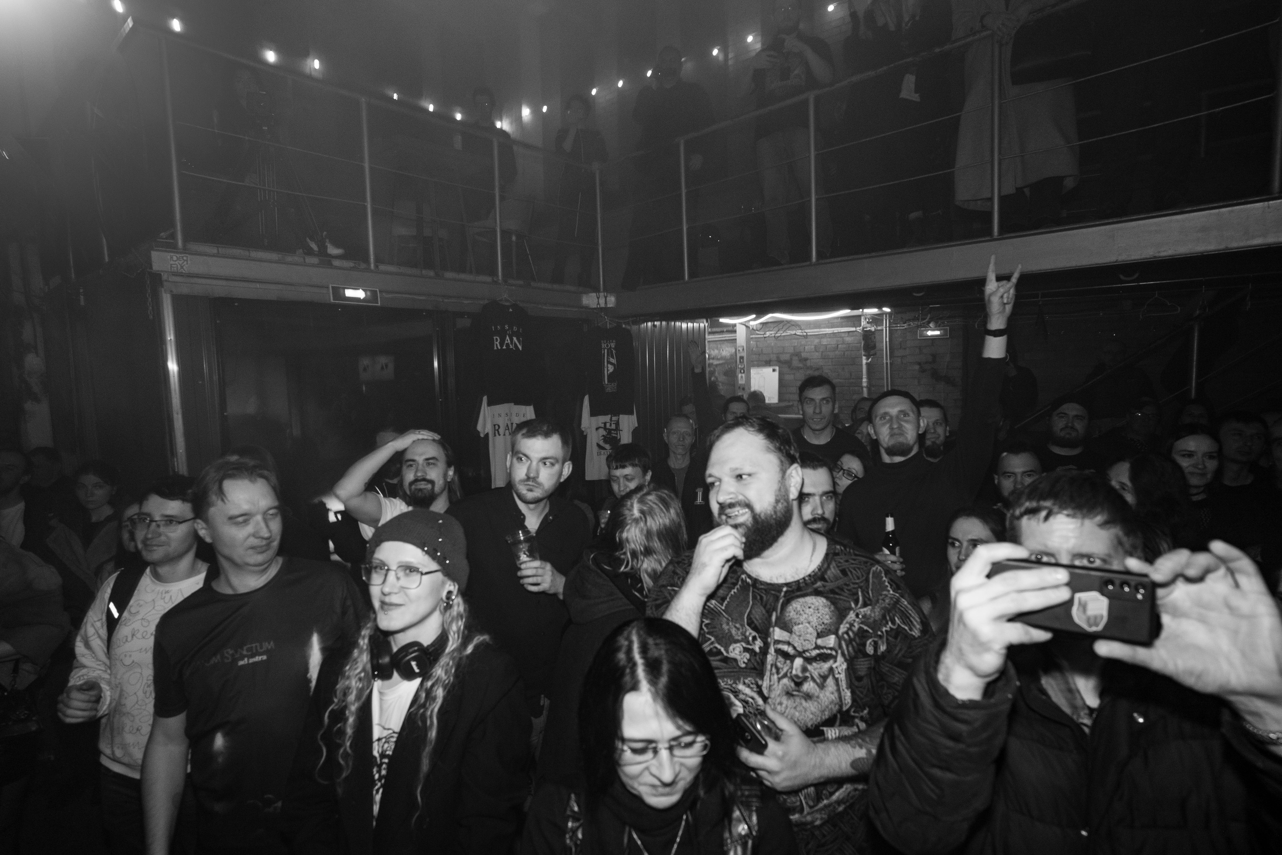 Inside the Rain|Ласточка. Концертный и репортажный фотограф в Санкт-Петербурге Слава Пахомов