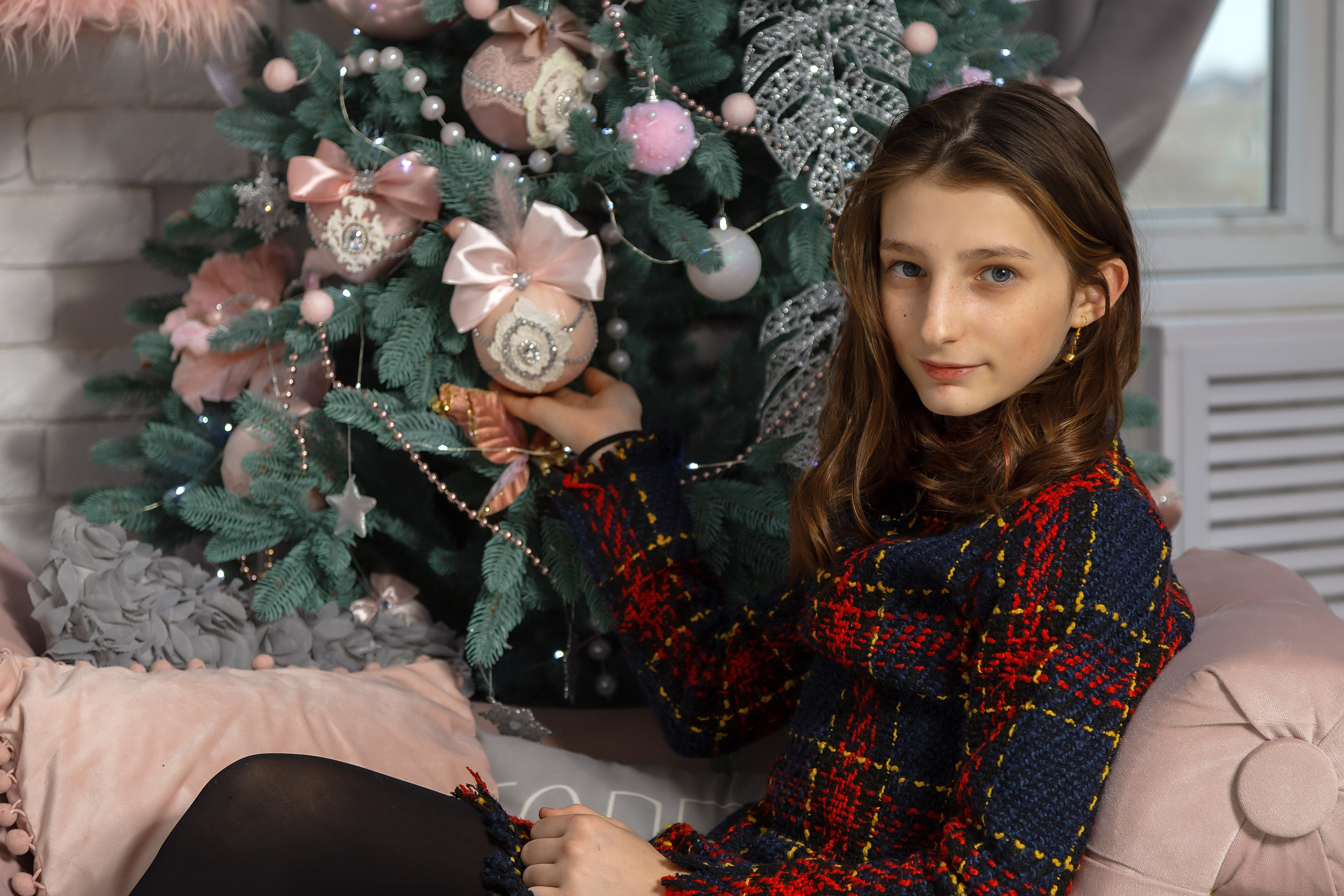 Новогодняя семейная фотосессия в студии в Волгодонске