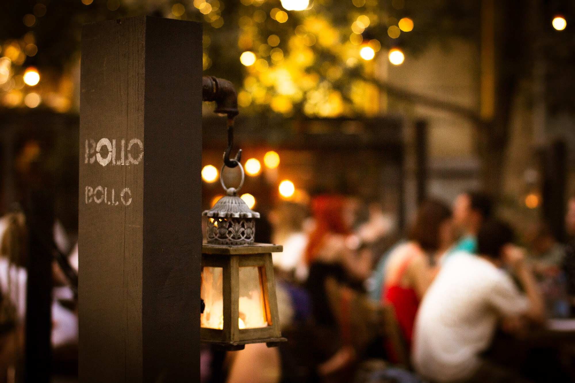 Концерт в летнем кафе Bollo. SaGaFOTO.ru