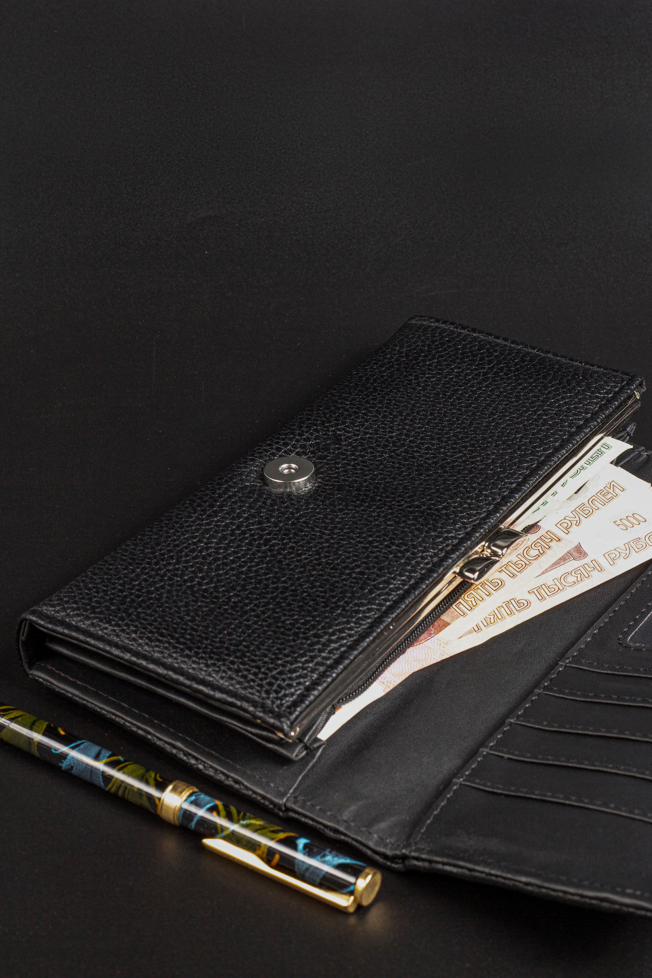 Предметная фотография изделий из кожи. Предметный фотограф в Москве и Московской области