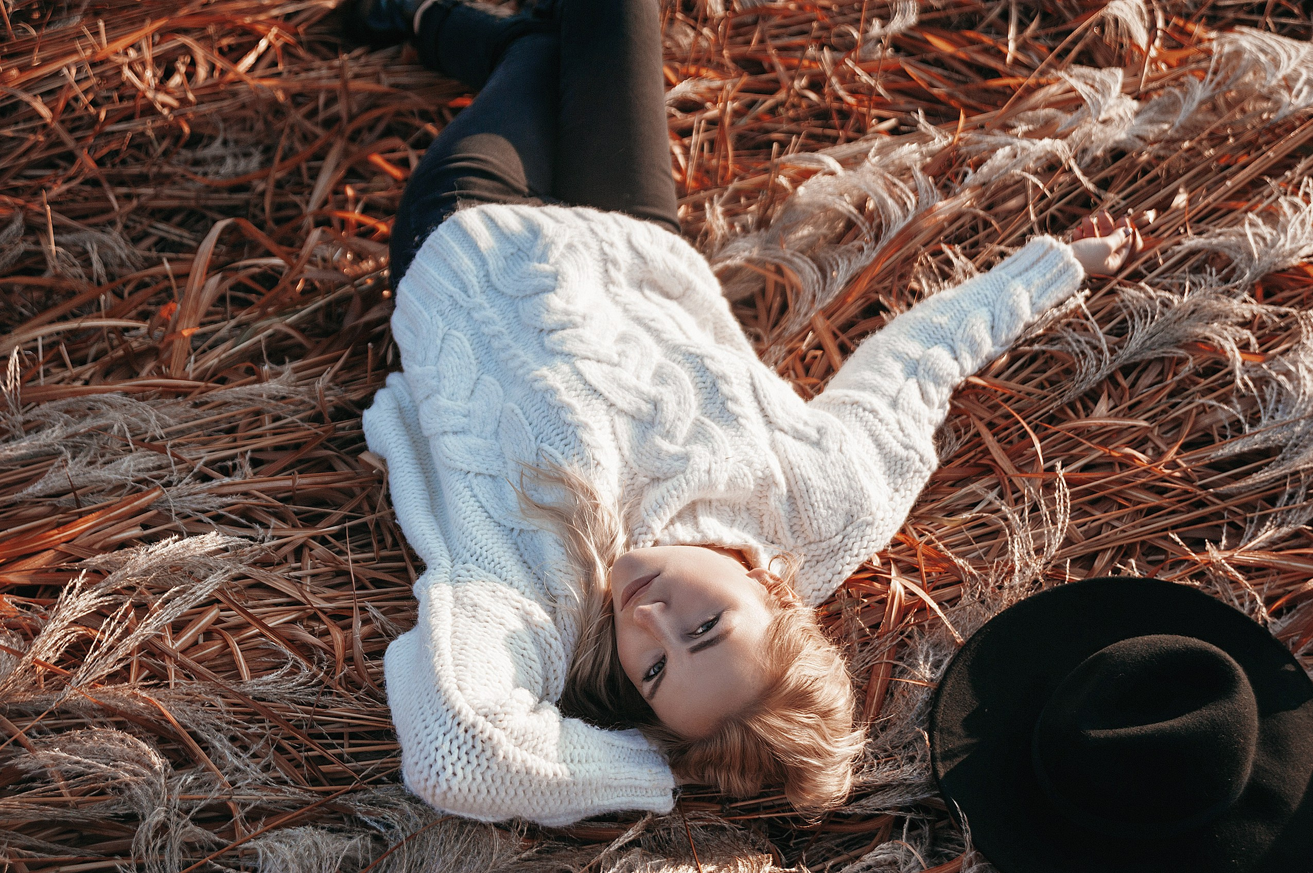 Фотосессия в поле. Портретный фотограф Дарья Едапина Новосибирск. Фотограф Дарья Едапина Новосибирск