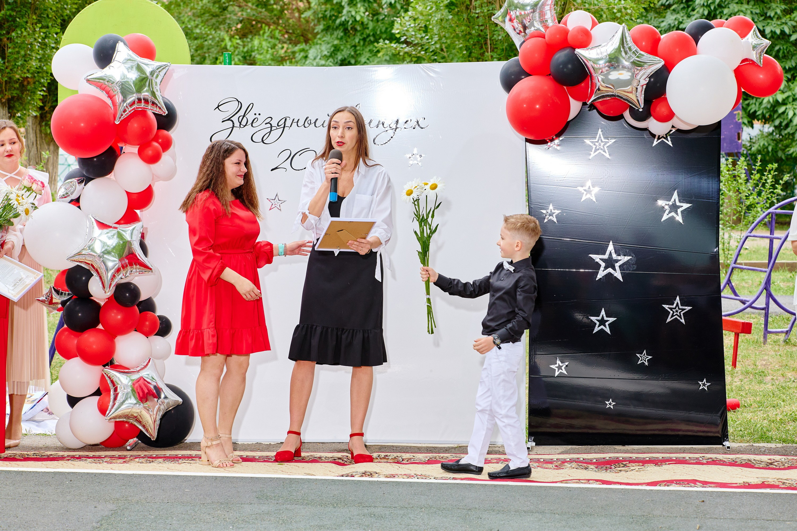 Выпускной 45 сад. Фотограф Выпускные альбомы Таганрог Сергей Коробченко