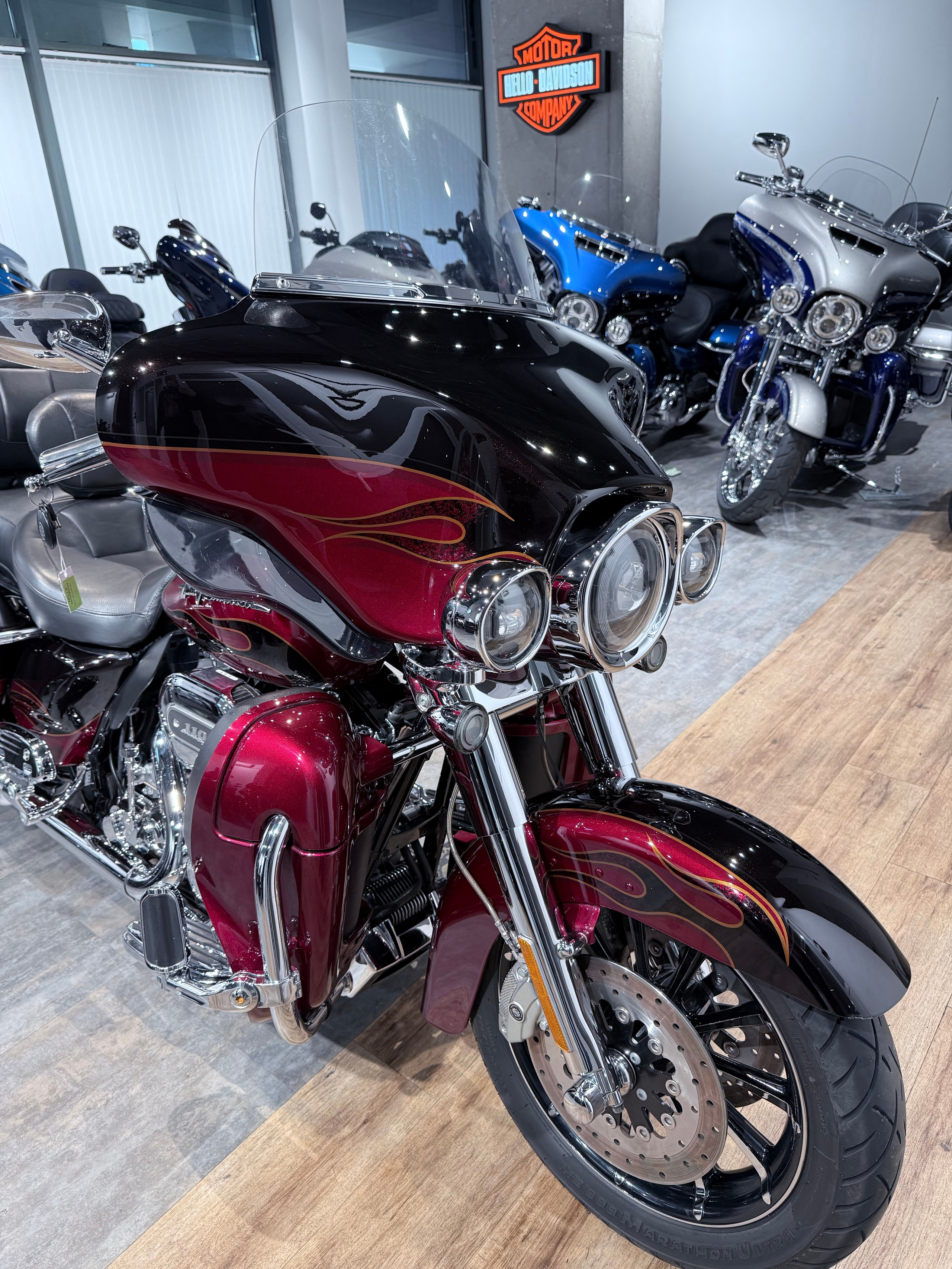 CVO Limited 110 (Exclusive Black Ember & Rio Red). Hello Davidson, Москва. Только хорошие мотоциклы…