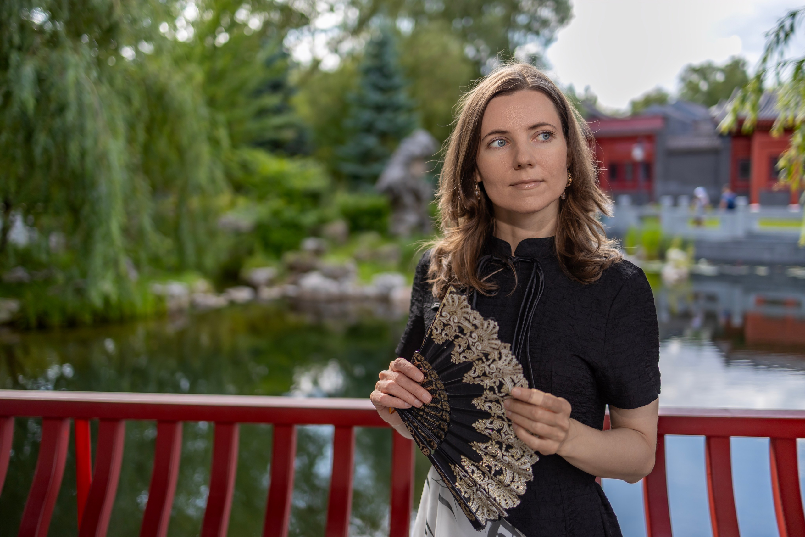 Фотосессия в парке Хуамин: восточная сказка в центре Москвы. Репортажный, семейный и студийный фотограф в Москве Демин Алексей