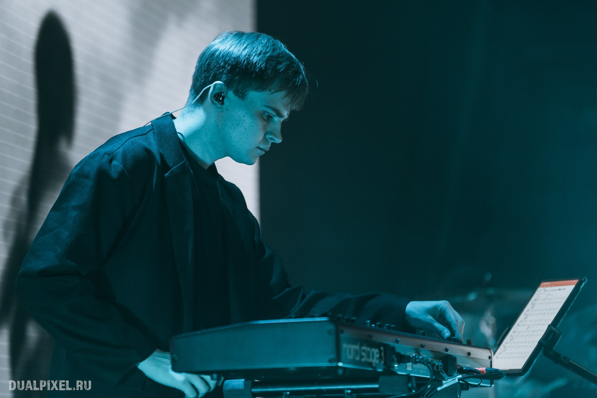 Mona. Магия музыки в кадре: Концертная Фотография