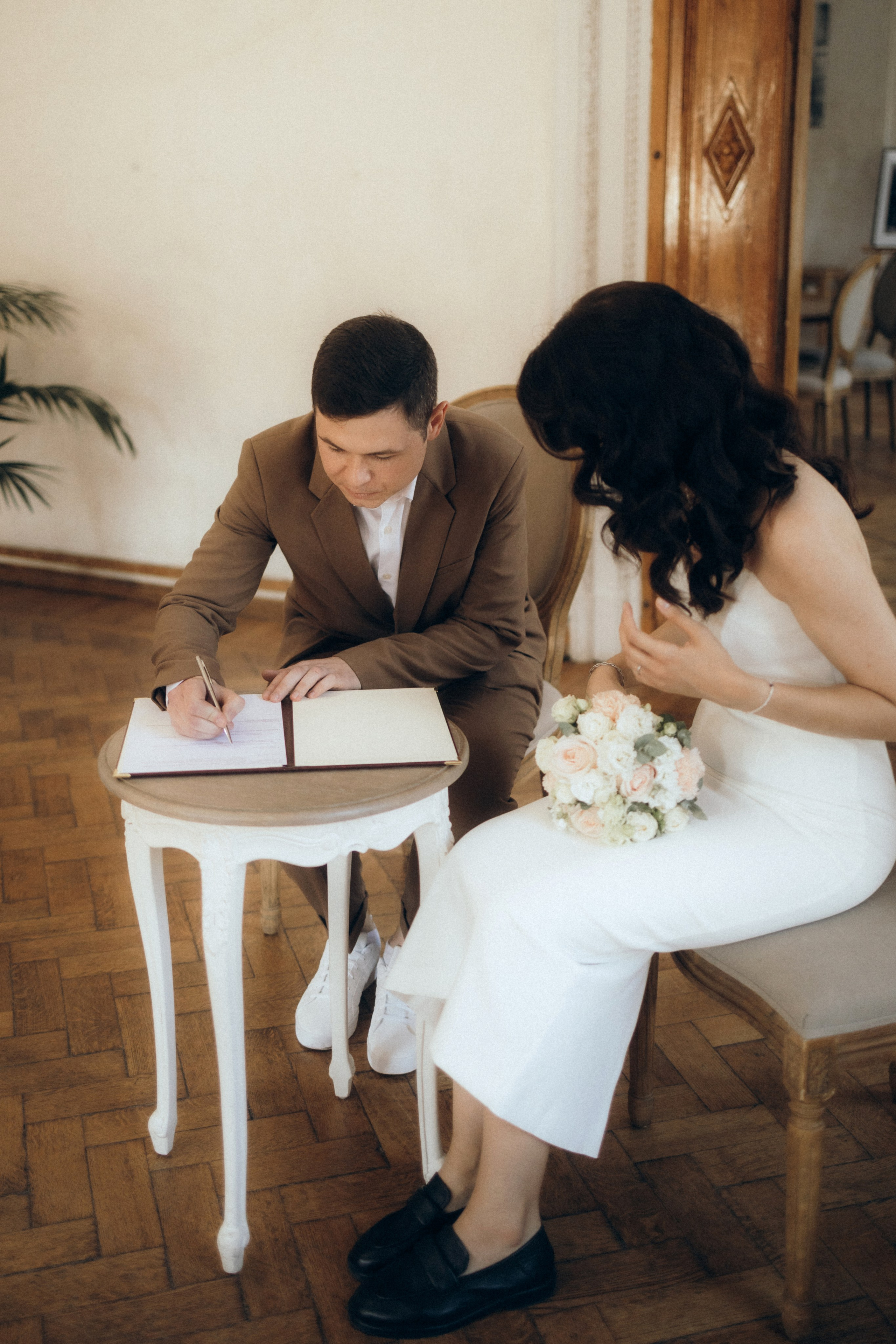 Роман и Анастасия, роспись в Библиотеке-читальне им. Пушкина. Свадебный и портретный фотограф в Москве Кристина Золотова