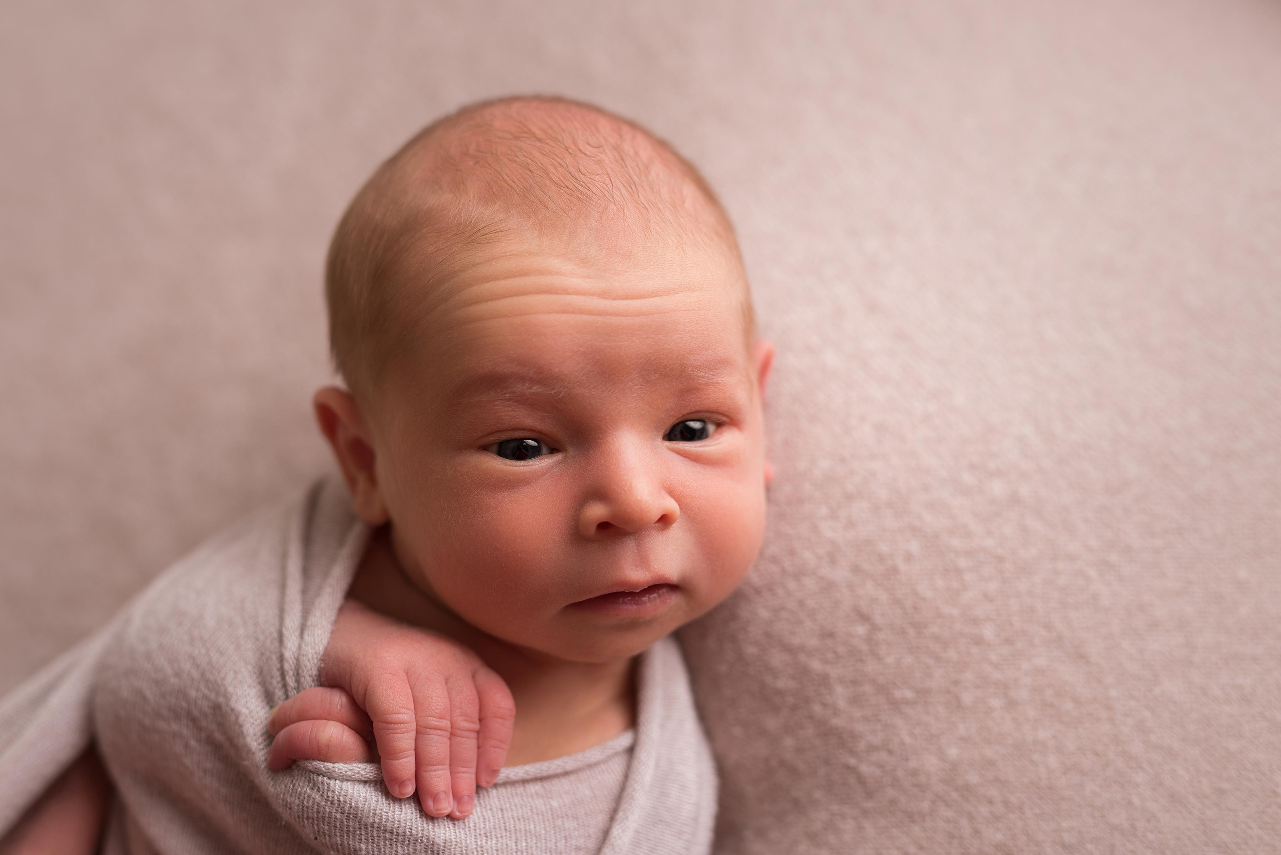 Саша, 12 дней. Фотограф новорожденных и детский фотограф в Екатеринбурге Ксени