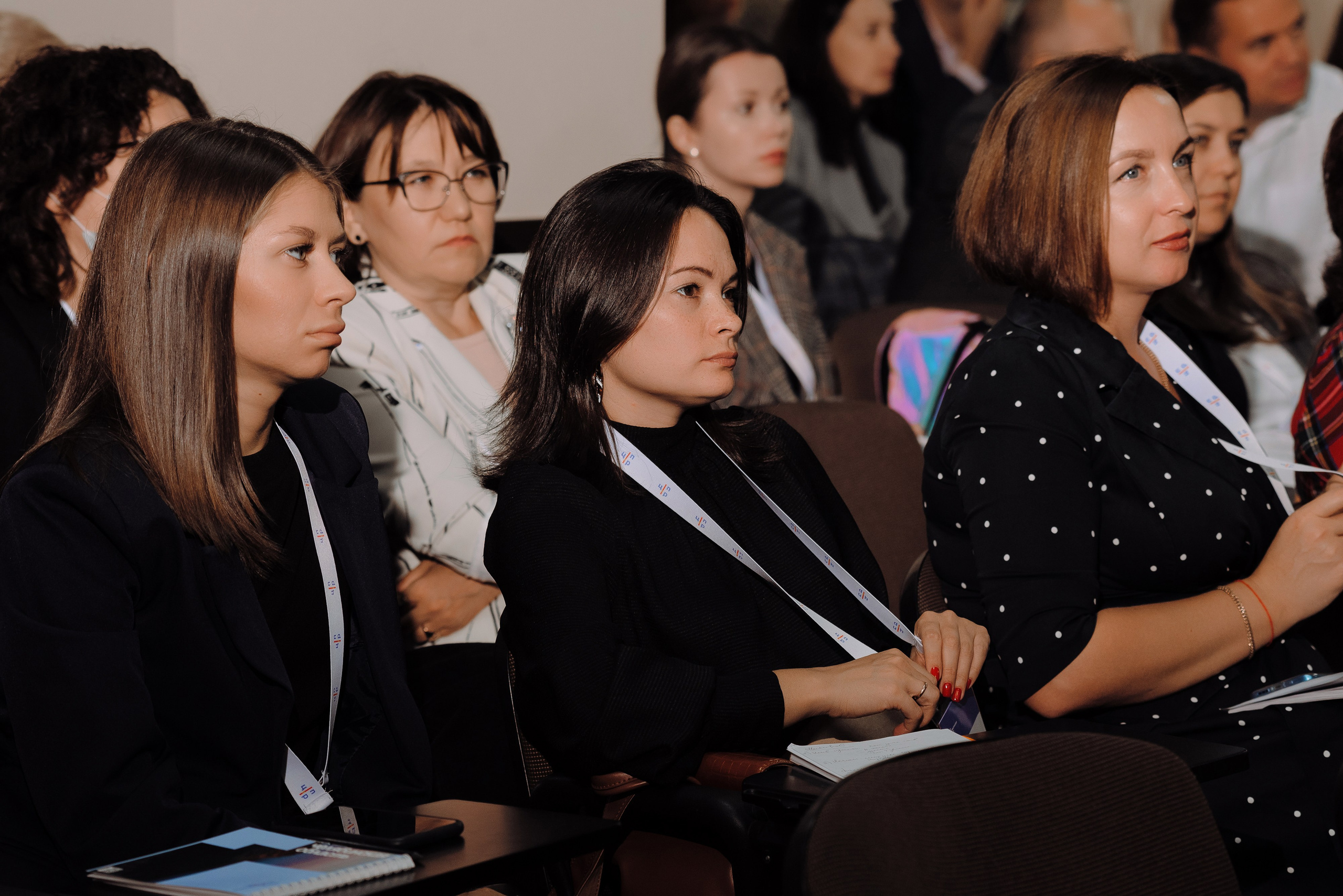 ОБЛАСТНАЯ КОНФЕРЕНЦИЯ «РАЗВИТИЕ ТУРИЗМА В ЧЕЛЯБИНСКОЙ ОБЛАСТИ». Репортажный фотограф Зуев Роман г. Челябинск