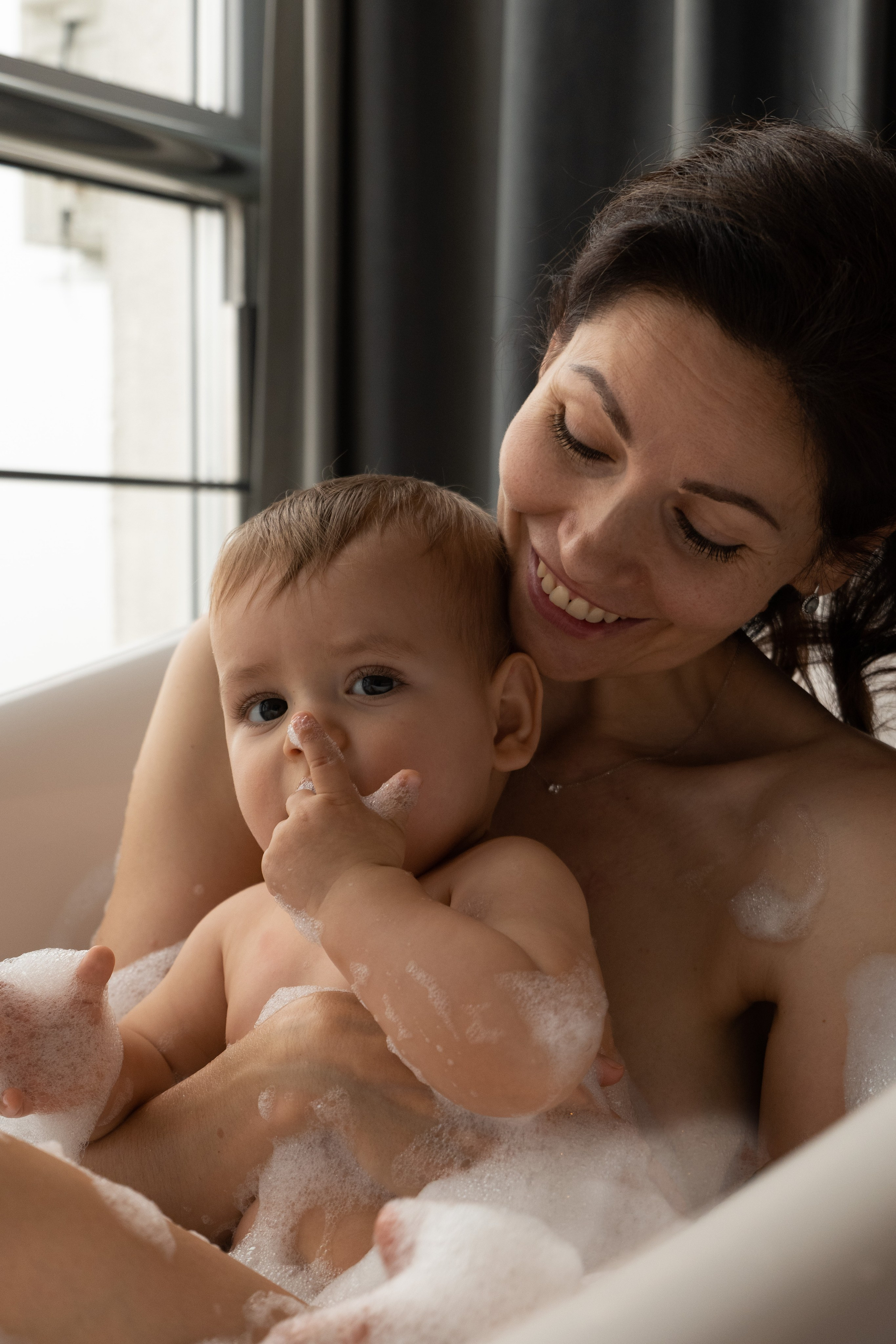 Мама и малыш «Повседневность». Фотограф видеограф Ольга Василевская