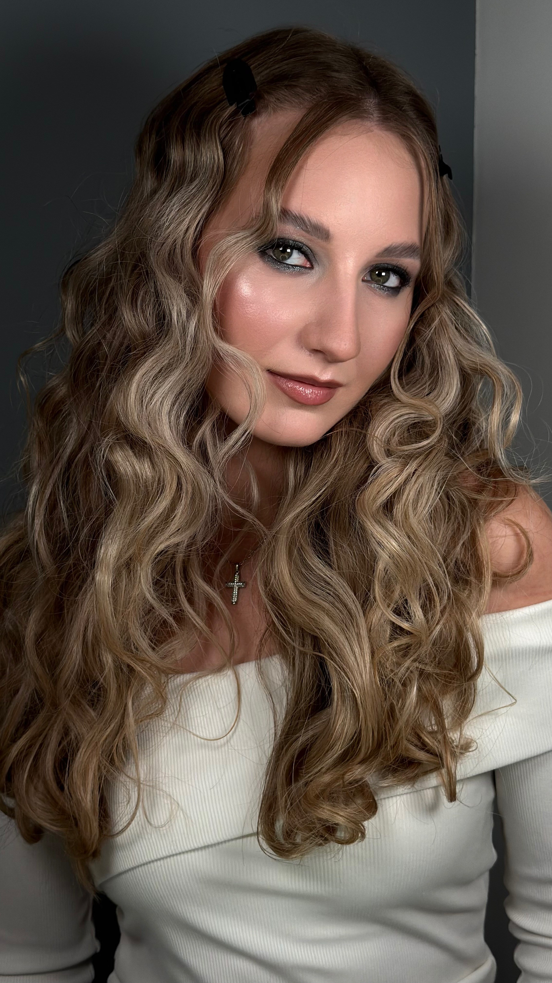 Образы. Студия визажистов, стилистов по прическам, бровистов и мастеров по ресницам